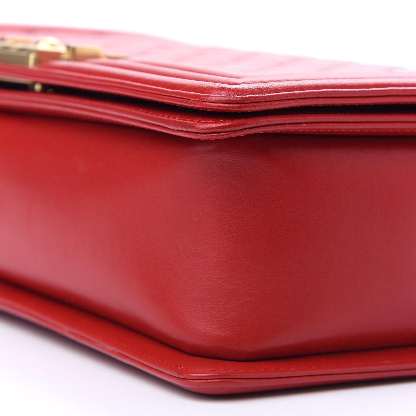 Lambskin Quilted New Medium Boy Flap Red