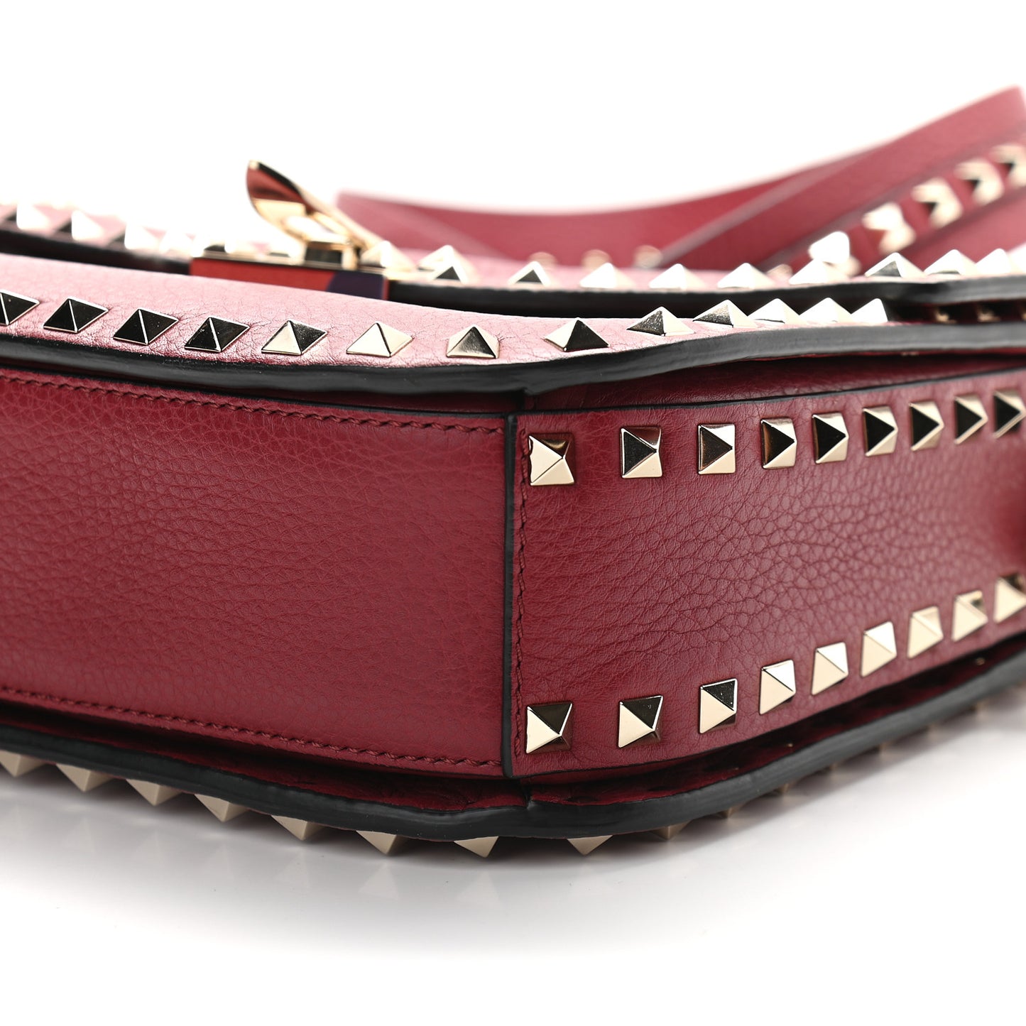 Pebbled Calfskin Medium Rockstud Flap Saddle Bag Rubino