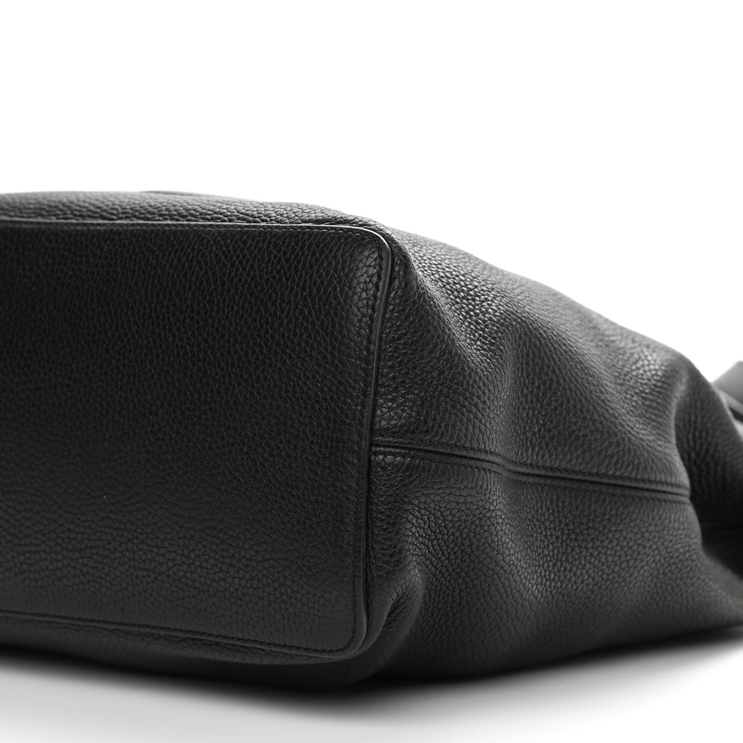 Pebbled Calfskin Large Soho Hobo Black