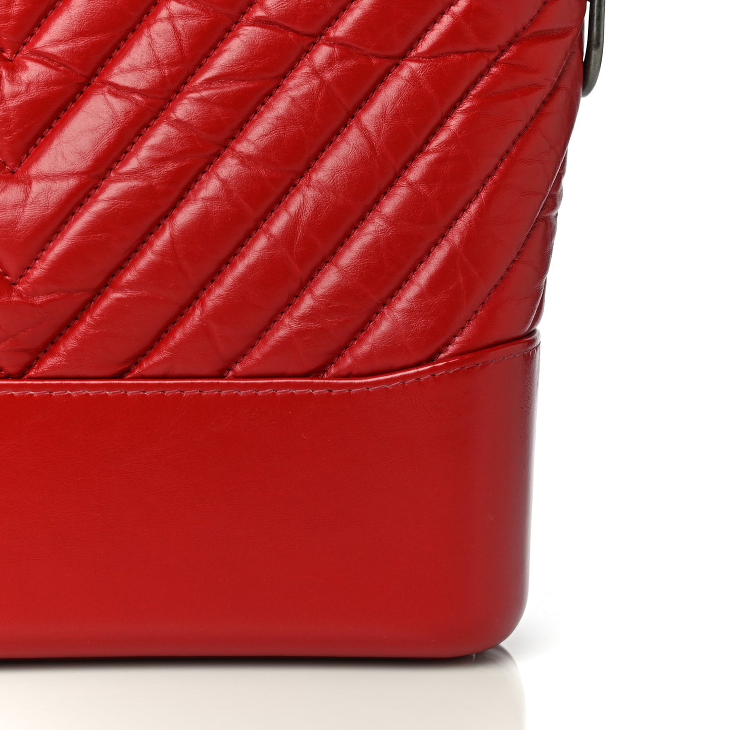Aged Calfskin Chevron Quilted Medium Gabrielle Hobo Red