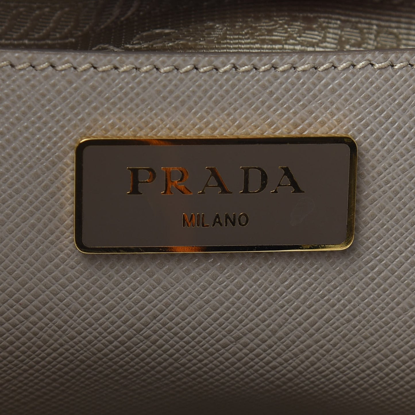 Saffiano Medium Galleria Double Zip Tote Pomice