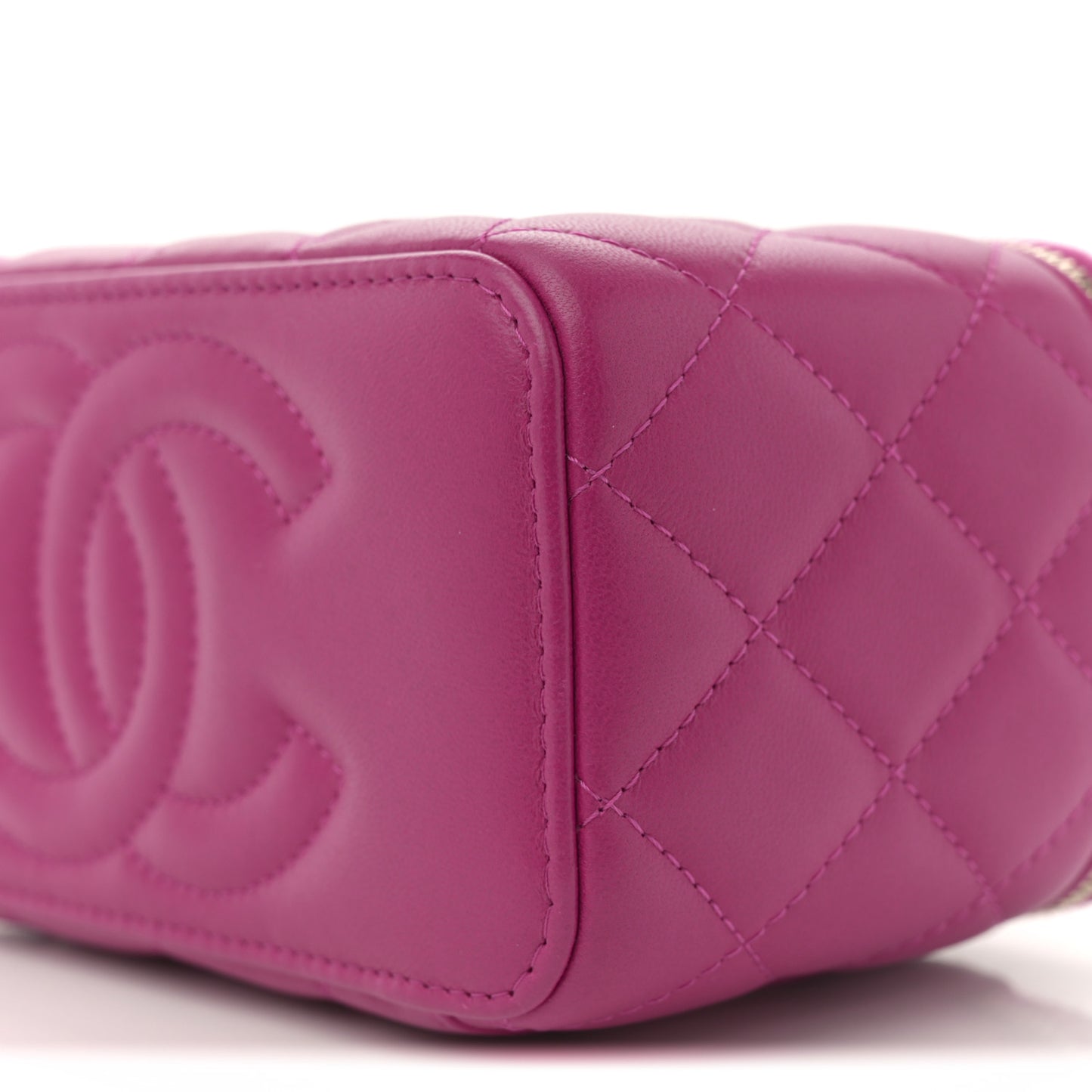 Lambskin Quilted Small Pearl Crush Vanity Case With Chain Fuchsia