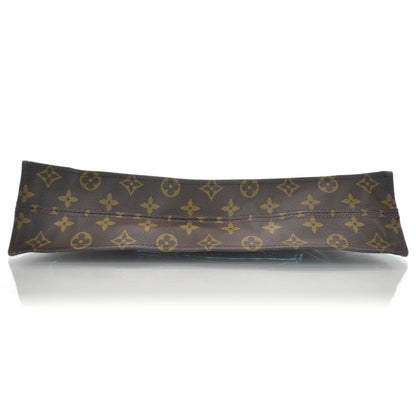 Louis Vuitton Monogram Sac Plat 6 of 10