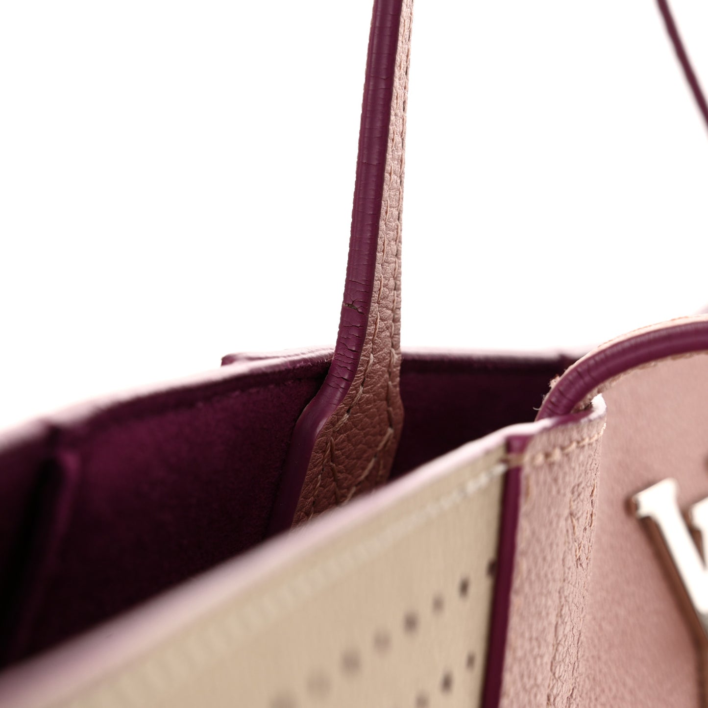 Calfskin Perforated Lockme Cabas Rose Poudre Creme