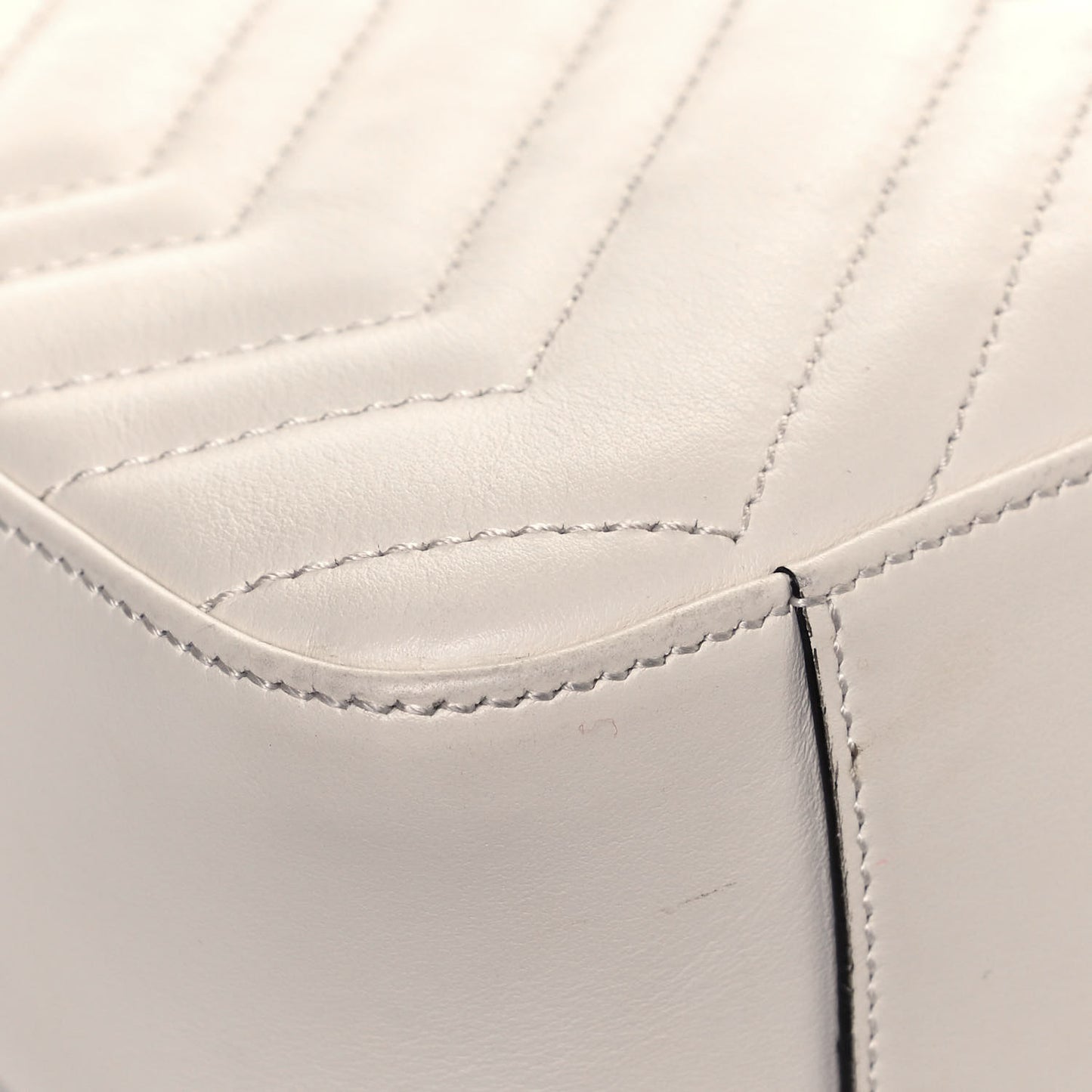 Calfskin Matelasse Animal Studs Medium GG Marmont Shoulder Bag Mystic White
