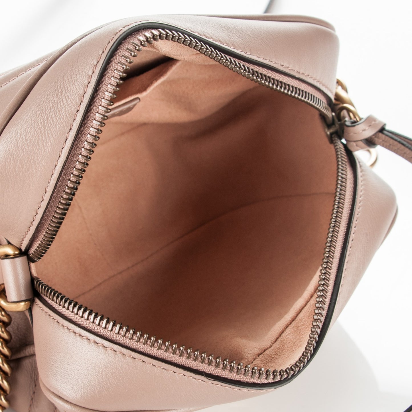 Calfskin Matelasse Mini GG Marmont Chain Shoulder Bag Porcelain Rose