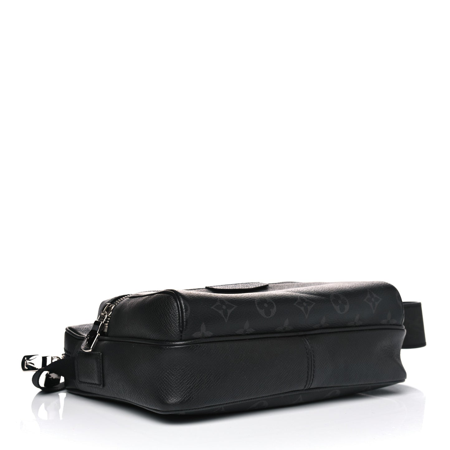Taiga Monogram Eclipse Outdoor Messenger Black