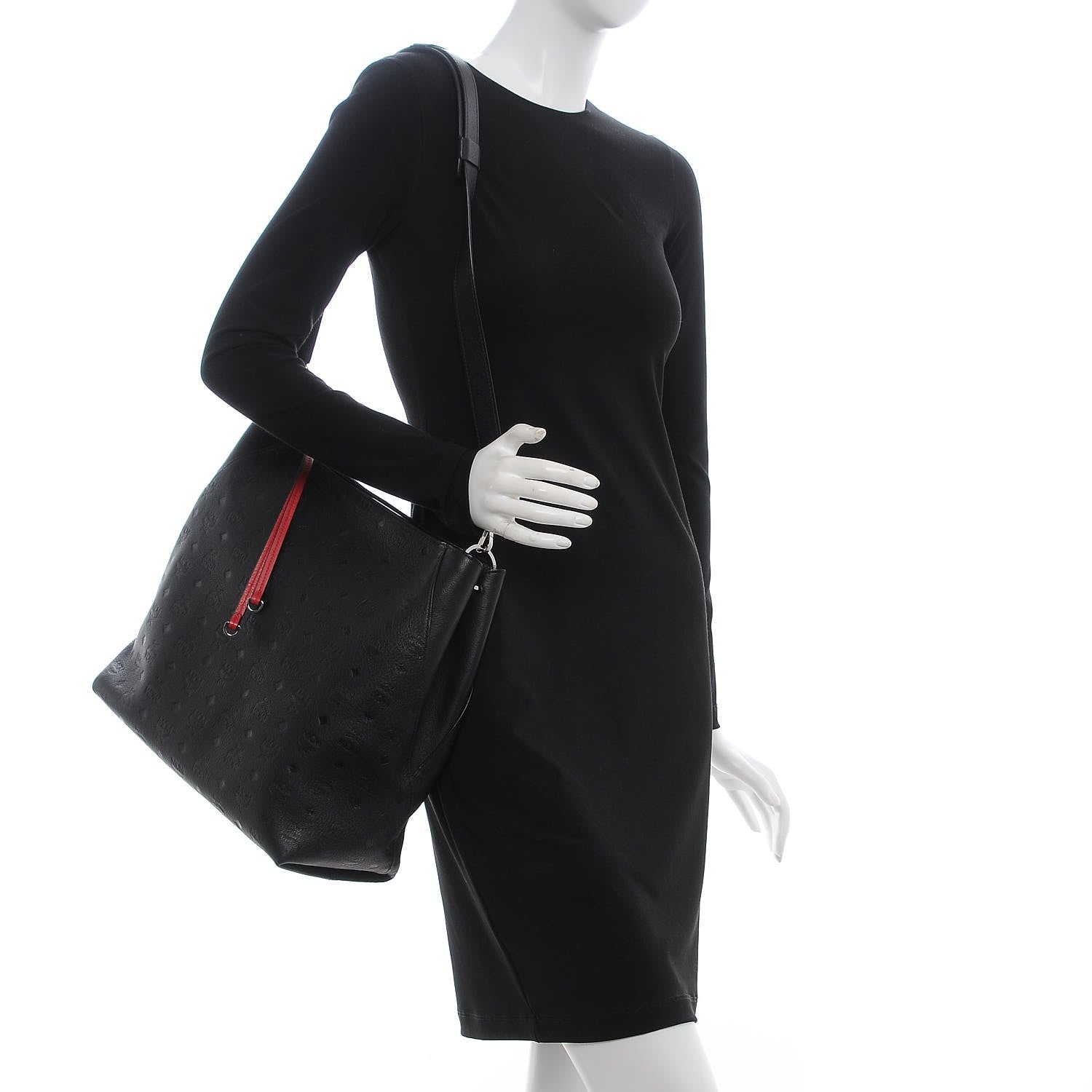 MCM Grained Calfskin Large Klara Hobo Black 2 of 9