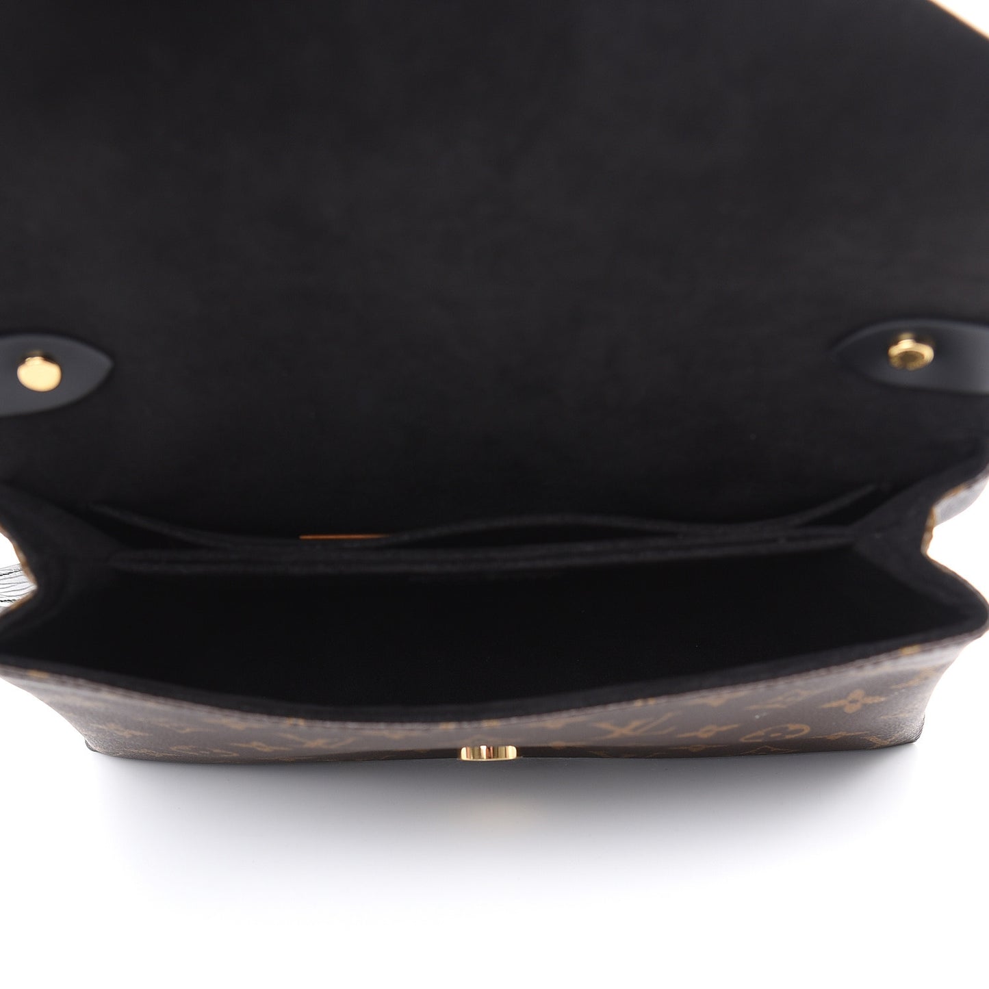 Epi Monogram Saint Michel Black