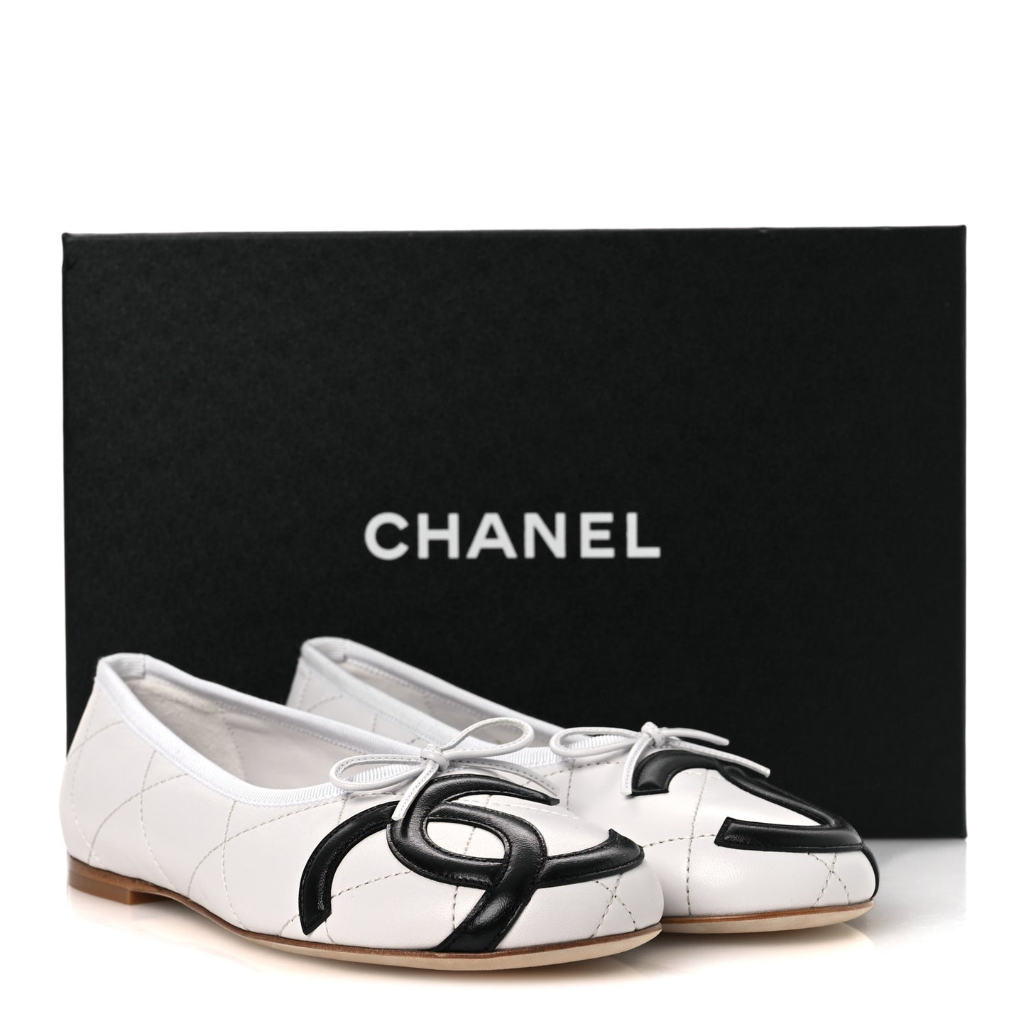 Lambskin Quilted CC Cambon Ballet Flats 36.5 Black White