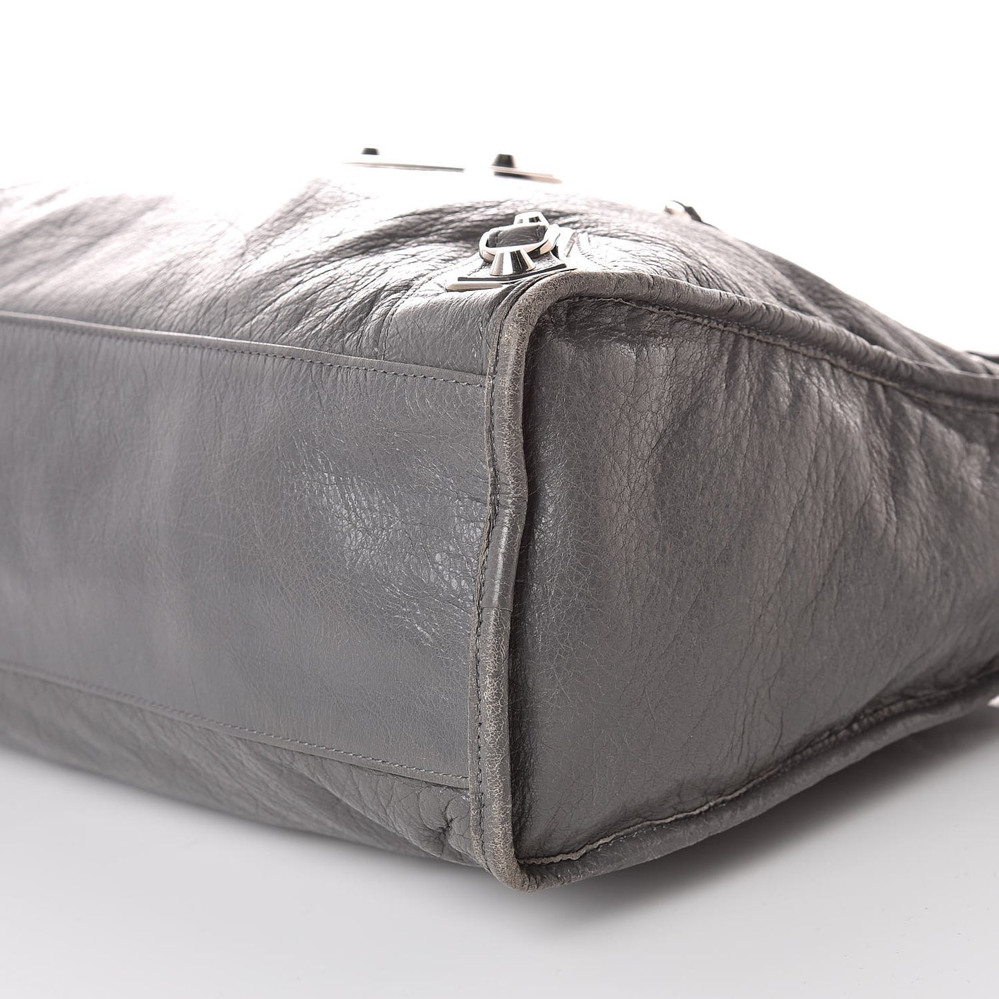 Agneau Silver Metallic Edge Hardware City Gris Cendre
