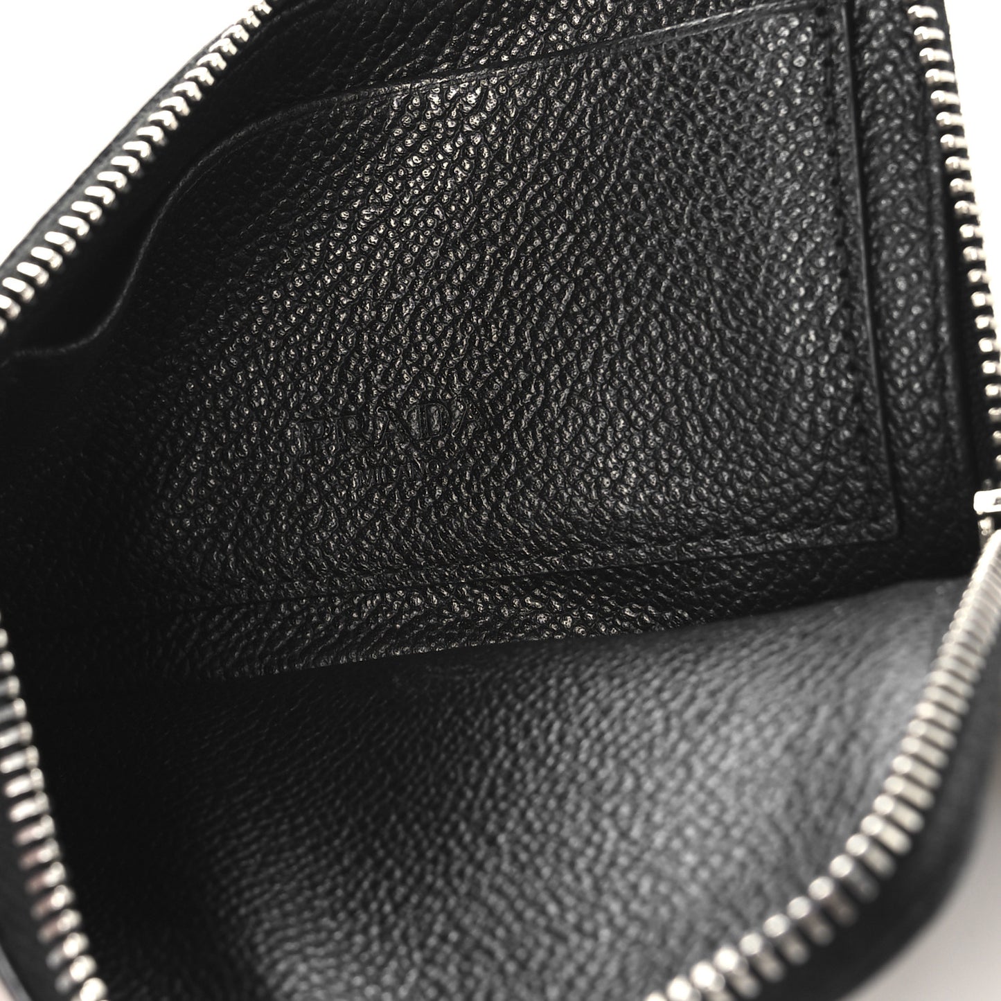 Vitello Micrograin Triangle Zip Card Holder Black