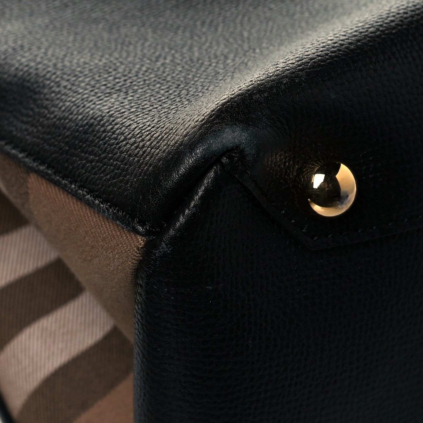 Grainy Calfskin House Check Large Banner Tote Black