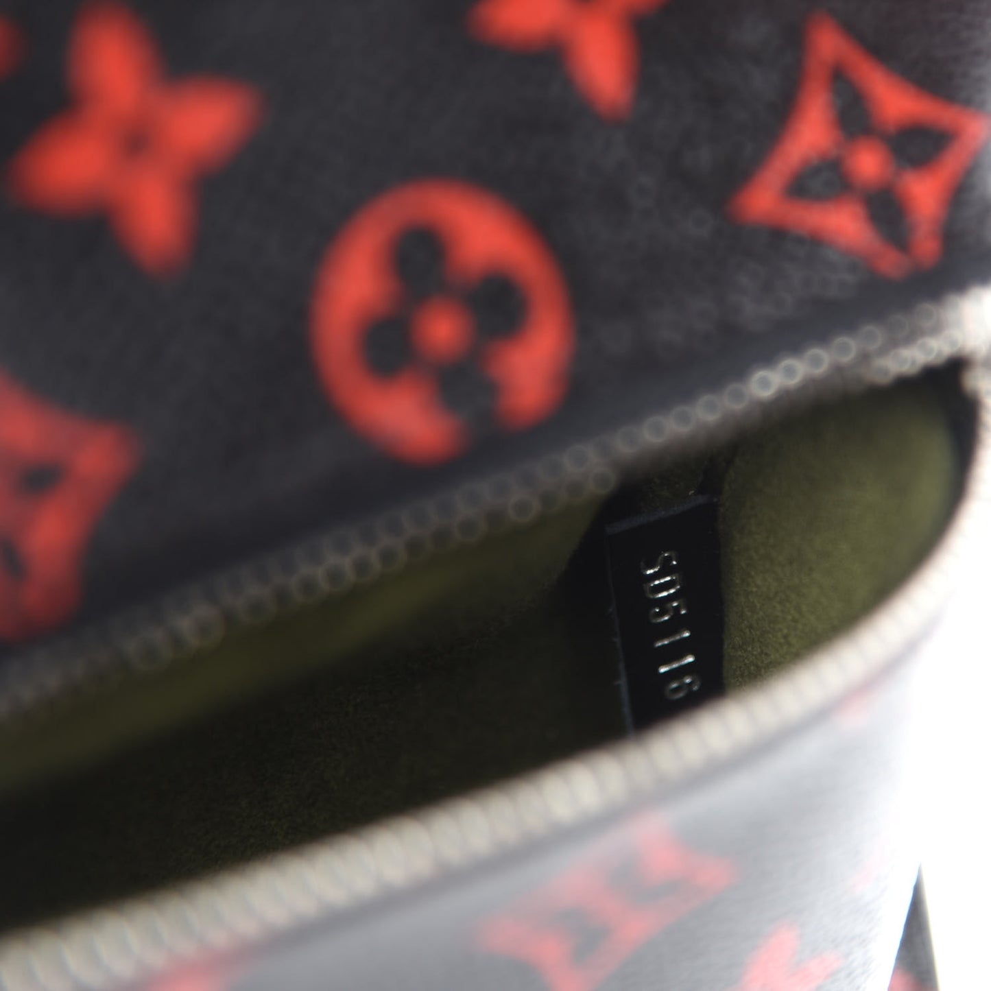 Monogram Infrarouge Pochette Metis