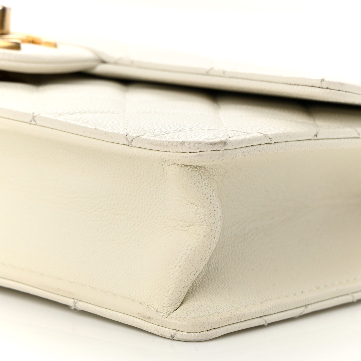 Lambskin Quilted Small Chic Pearls Flap White