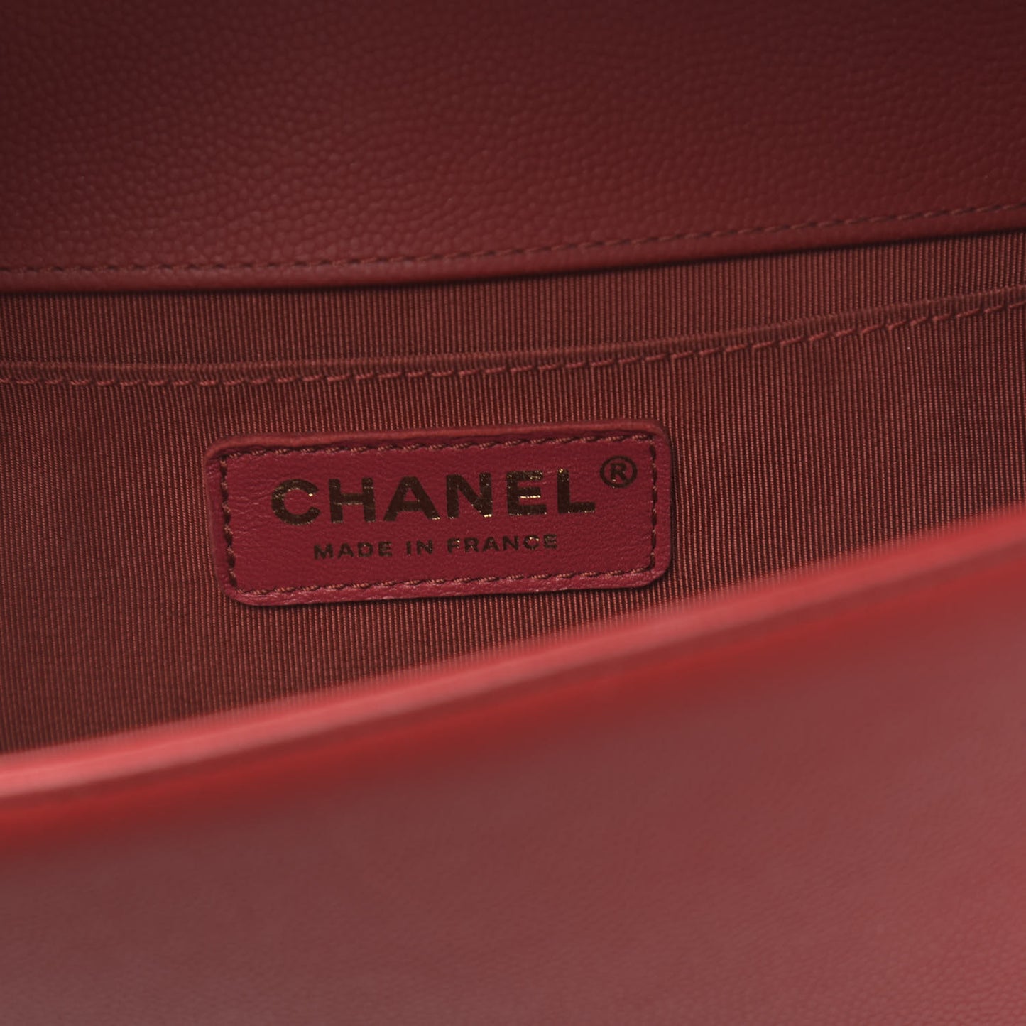 Caviar Quilted Medium Boy Flap Red
