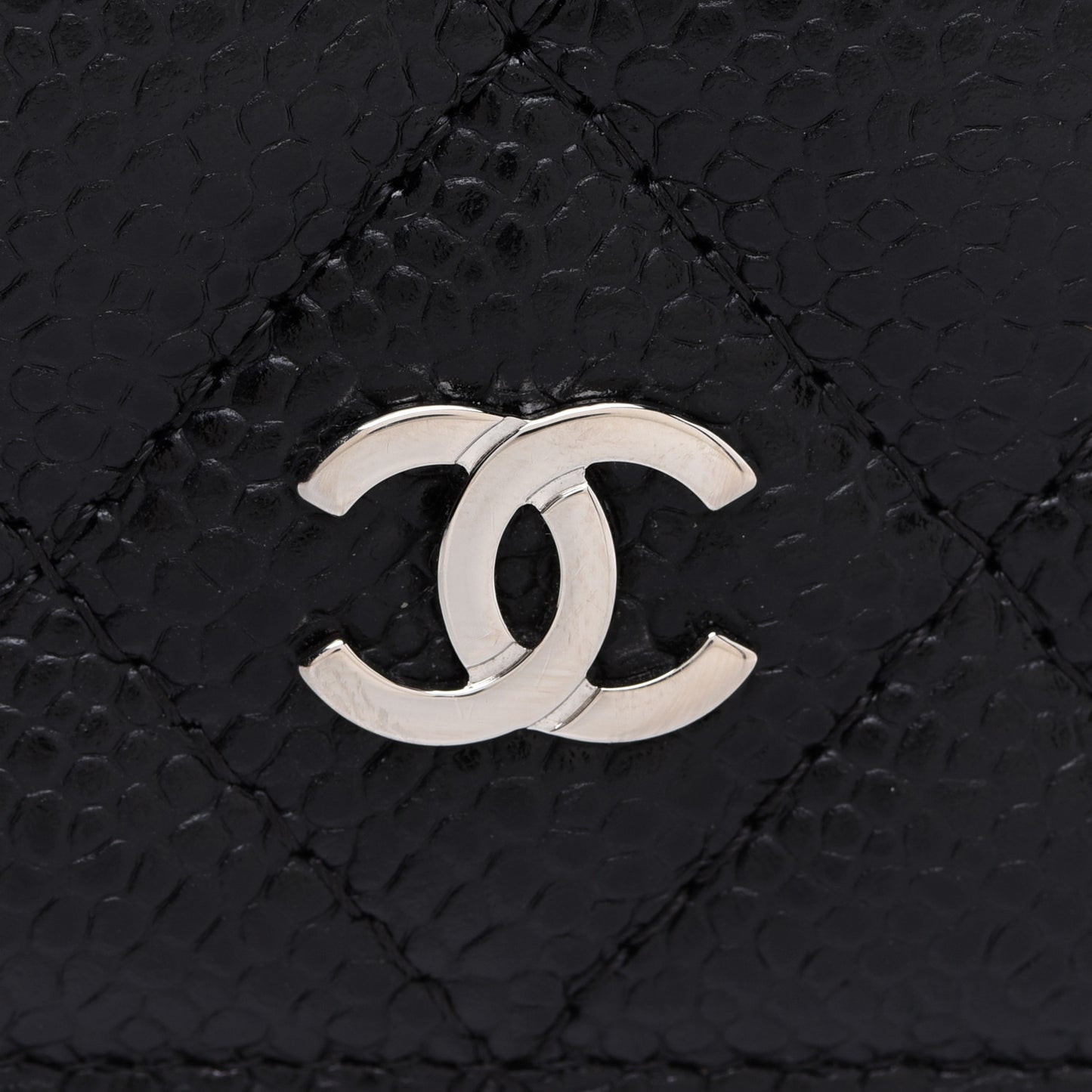 Caviar Quilted Yen Wallet Black