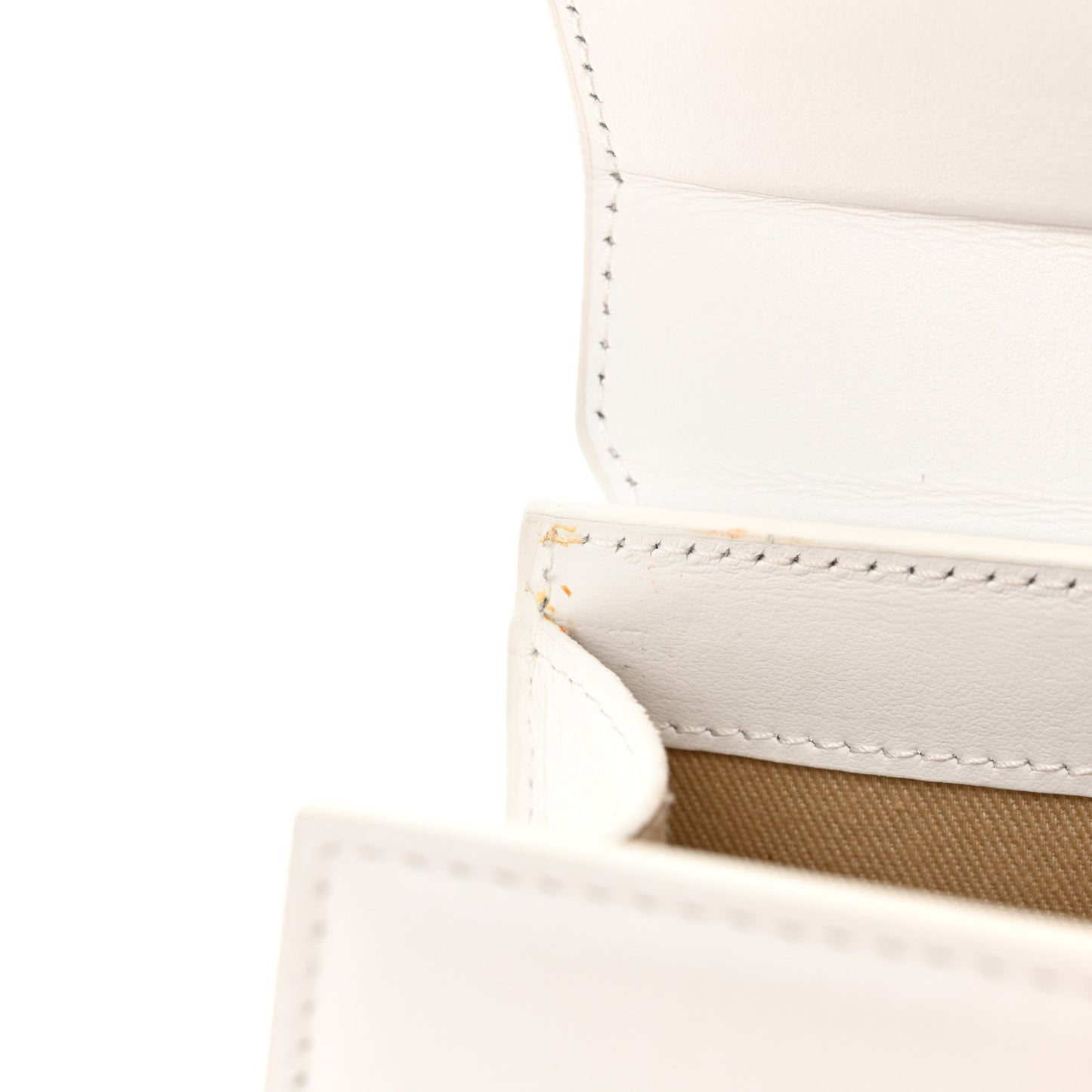 Smooth Calfskin Le Chiquito Moyen White