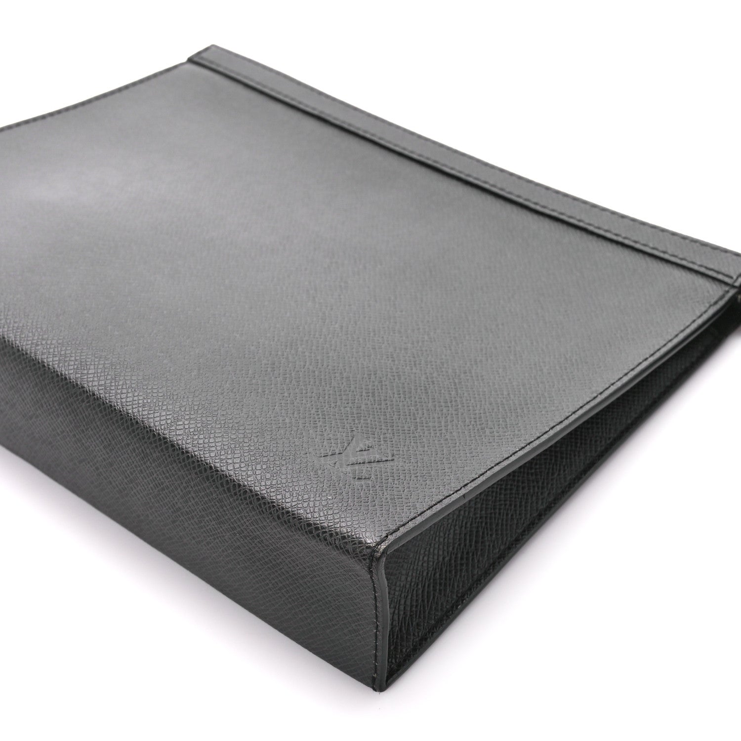 Louis Vuitton Taiga Pochette Voyage MM Black 10 of 10