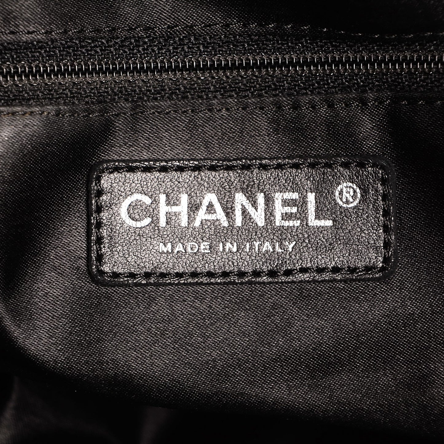 Distressed Caviar XL Coco Cabas Black
