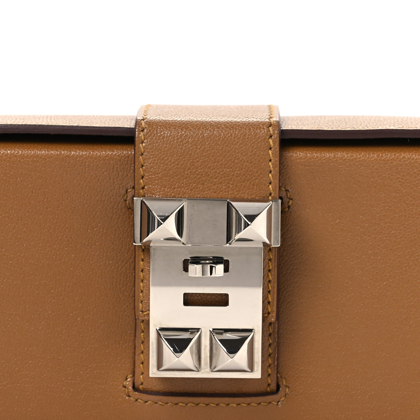 Chevre Chamkila Neo Medor Clutch Bronze Dore