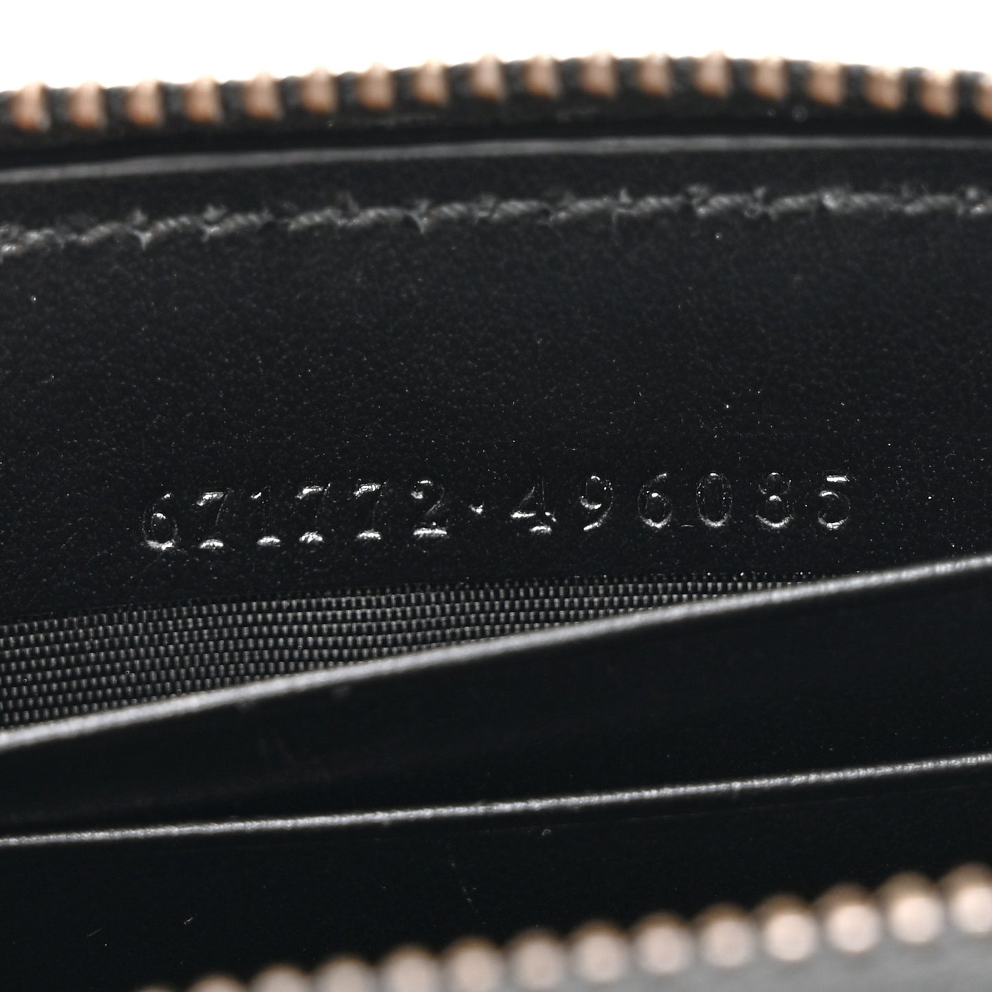 Calfskin Matelasse GG Marmont Zip Around Card Case Black