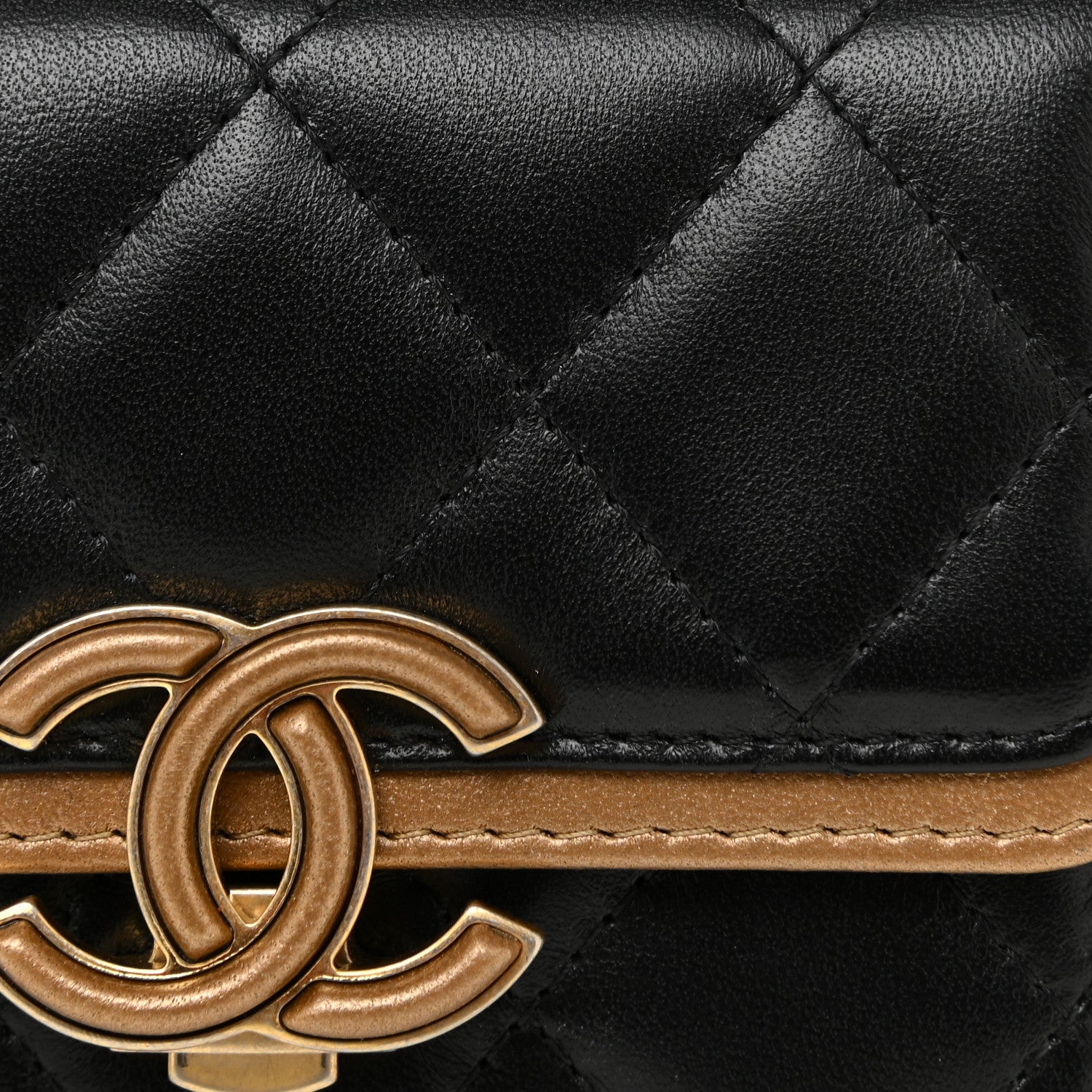 Chanel Lambskin Quilted CC Chic Flap Card Holder Black Gold 8 of 12