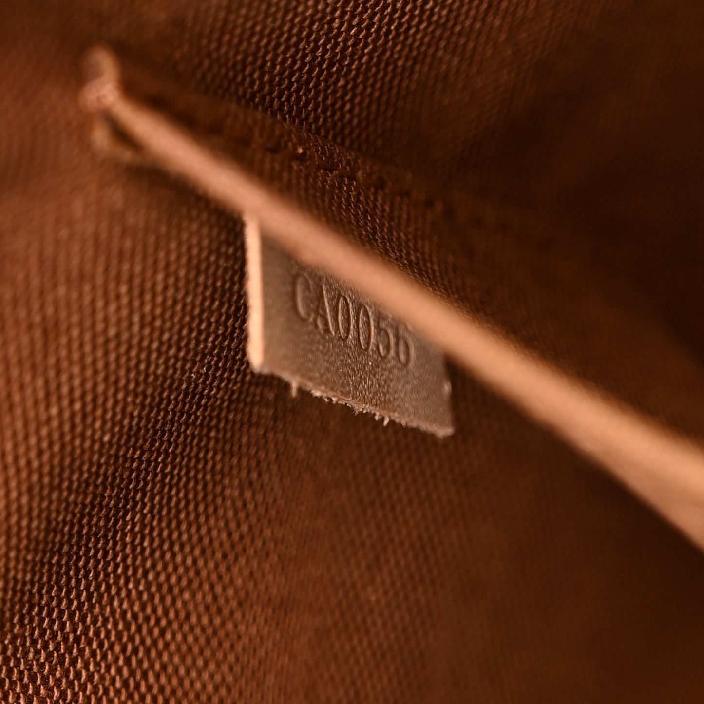 Monogram Lockit Vertical