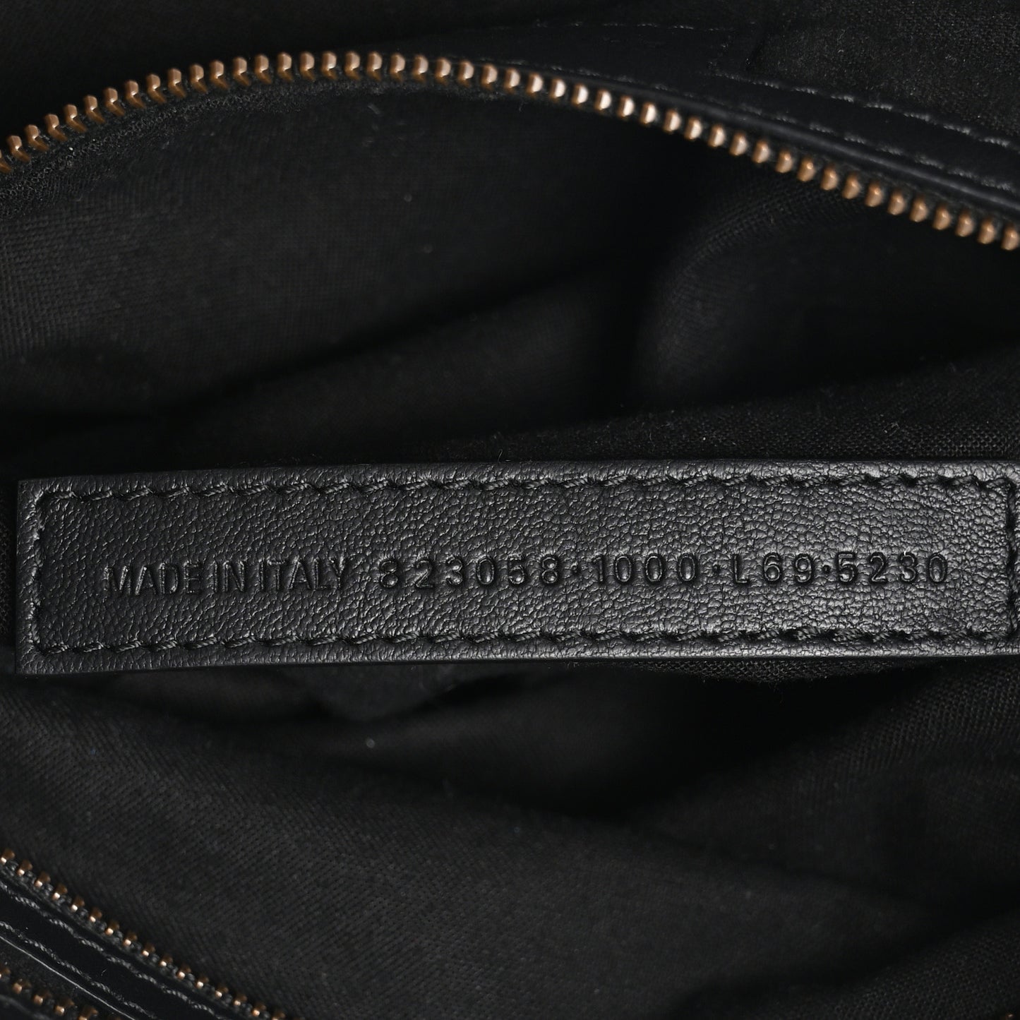 Arena Lambskin Classic Hardware Medium Le City Black