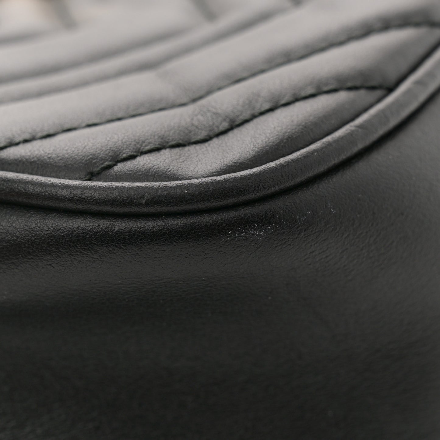 Calfskin Matelasse Small GG Marmont Chain Shoulder Bag Black