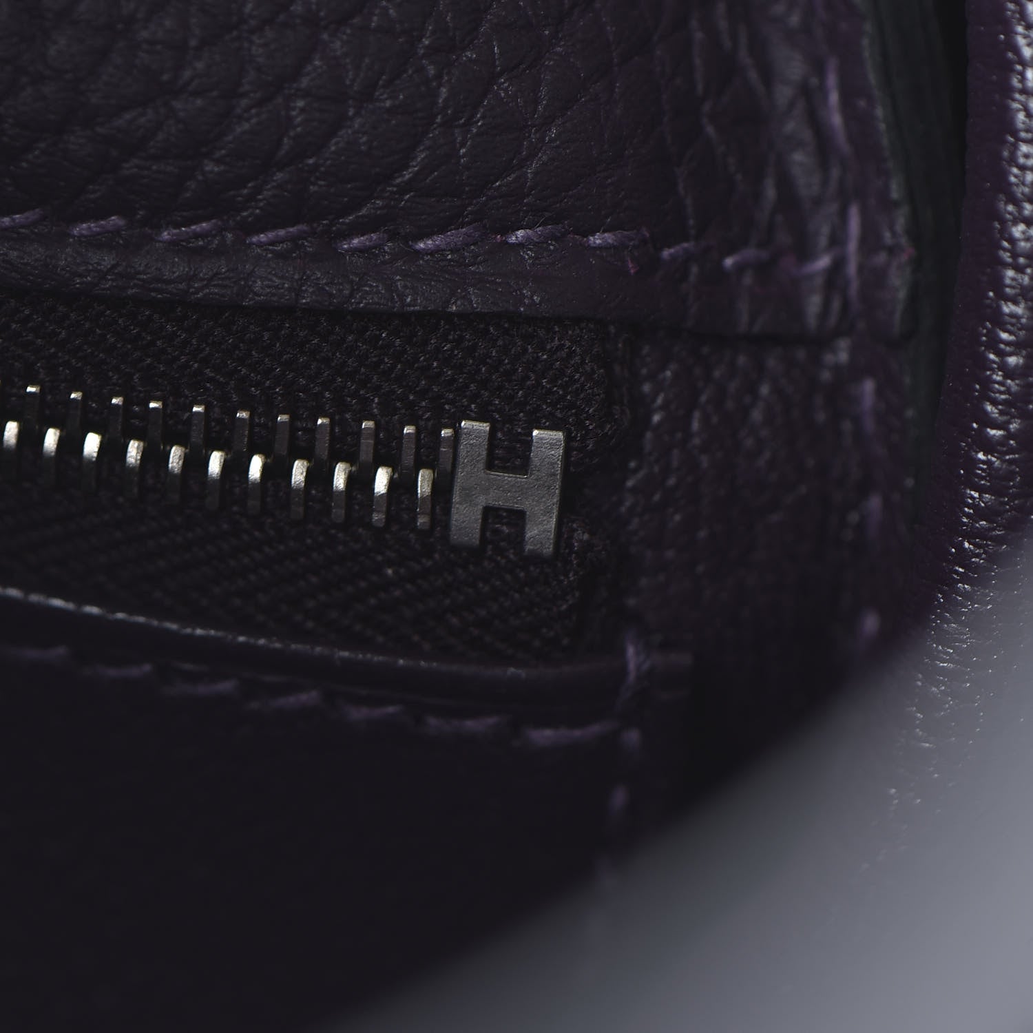 Hermes Togo Matte Alligator Kelly Retourne Touch 28 Raisin Prunoir 26 of 36