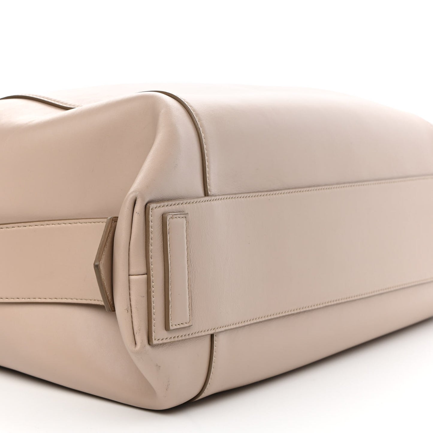 Smooth Calfskin Medium Soft Antigona Dune