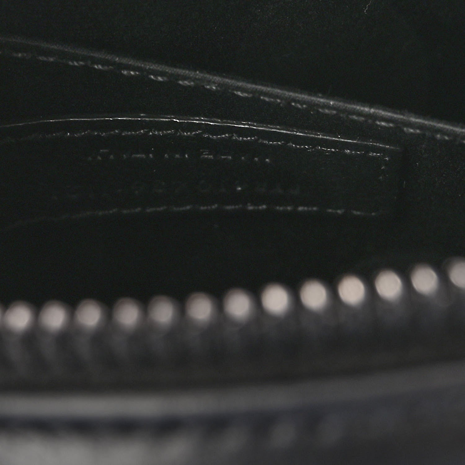 Saint Laurent Calfskin Matelasse Chevron Round Vinyle Camera Bag Black 6 of 9
