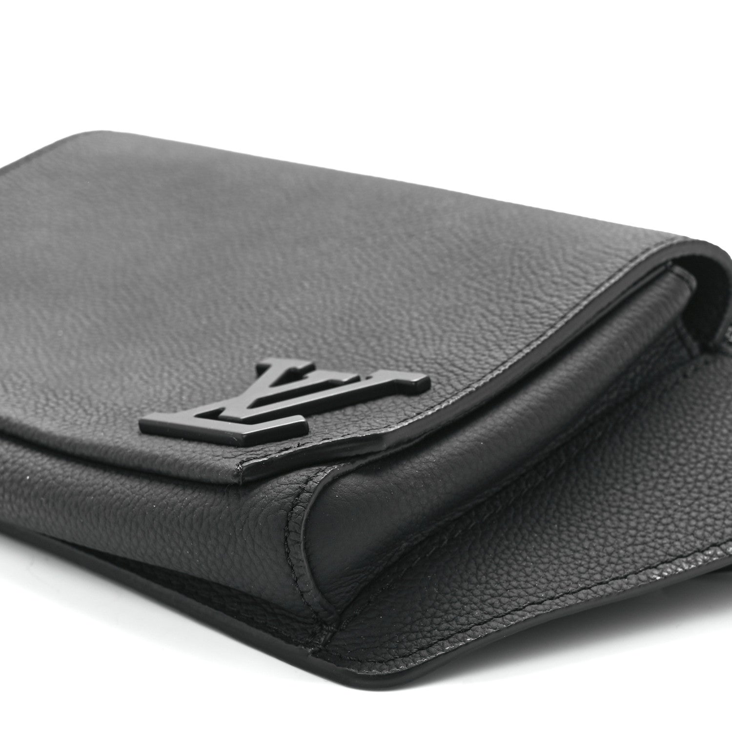 Louis Vuitton Grained Calfskin Aerogram Takeoff Sling Black 13 of 13