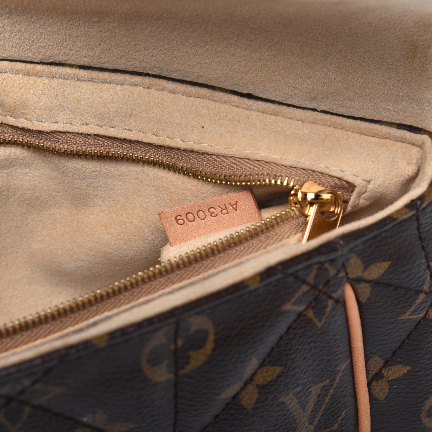 Louis Vuitton Monogram Etoile Clutch 6 of 19