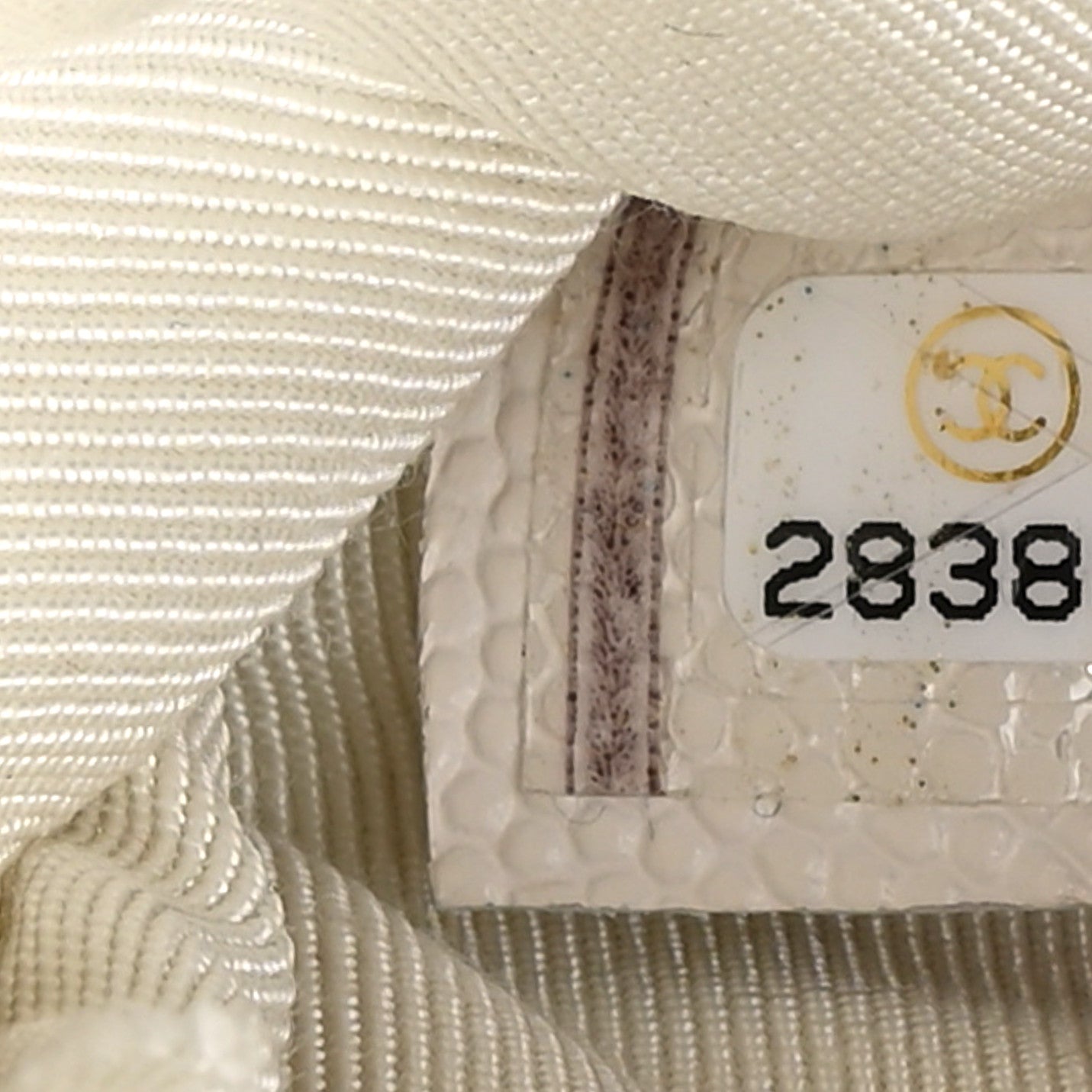 Chanel Caviar Quilted Small Cosmetic Case White 7 of 9
