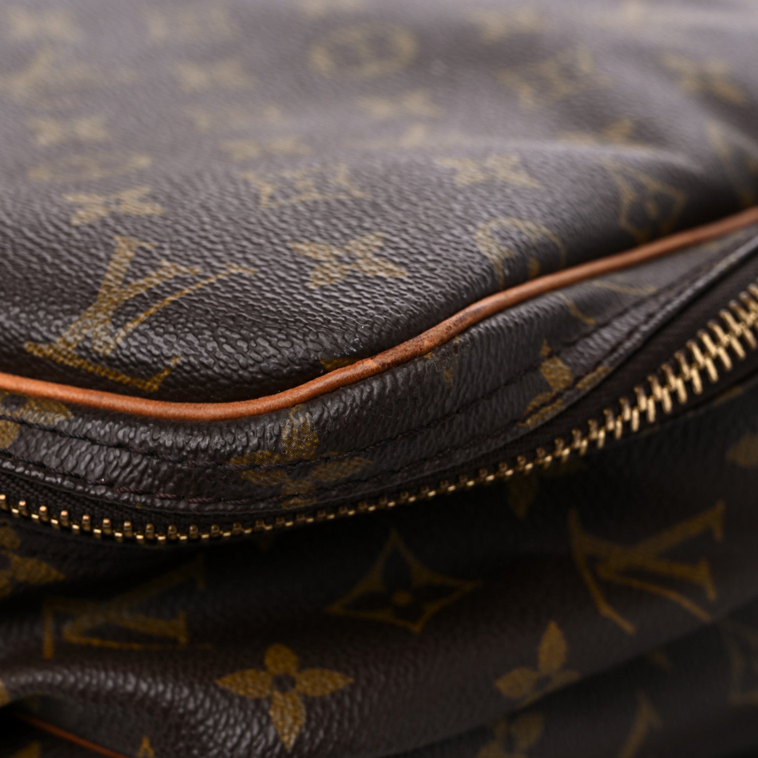 Louis Vuitton Monogram Alize 1 Compartment 11 of 22