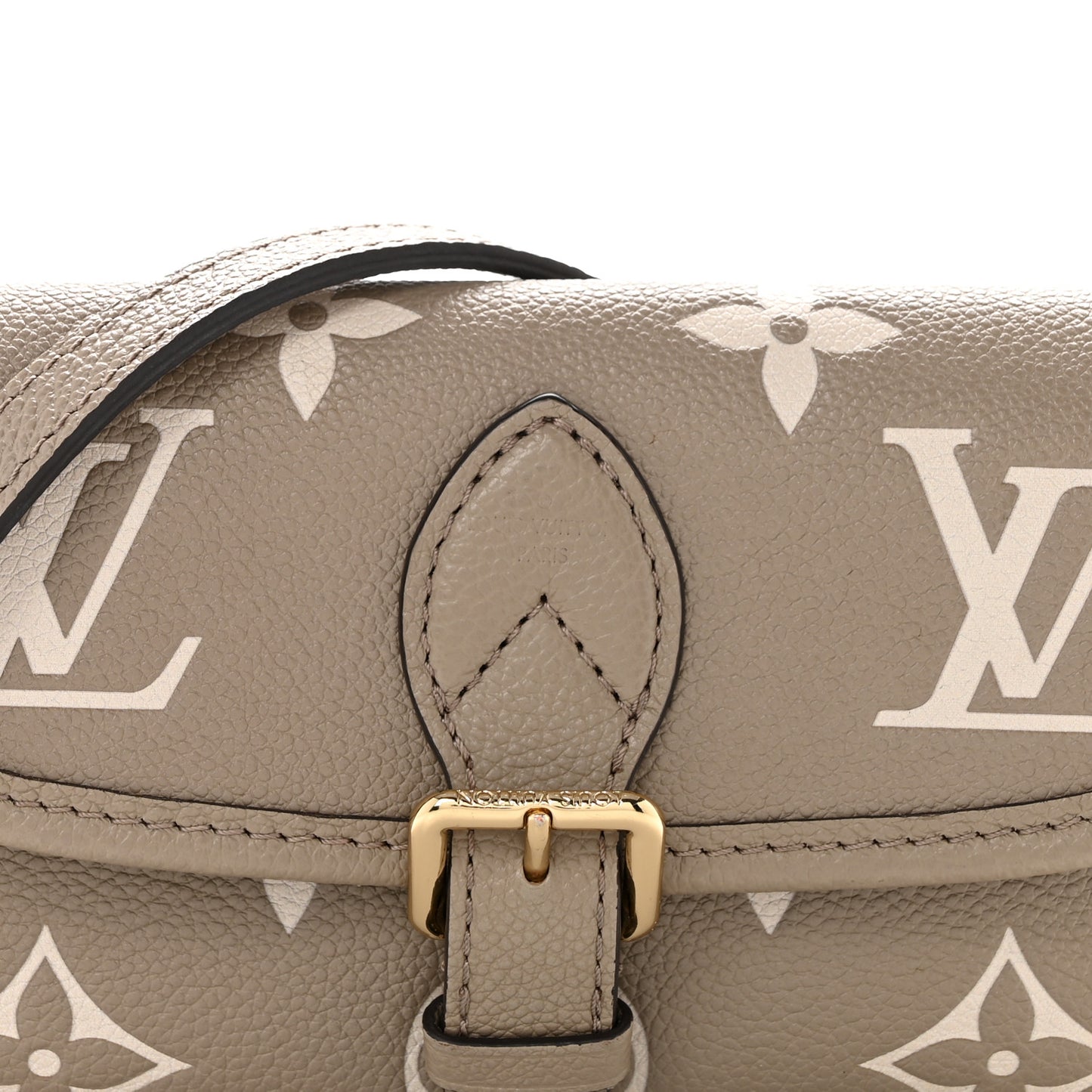 Empreinte Monogram Giant Nano Diane Tourterelle Creme