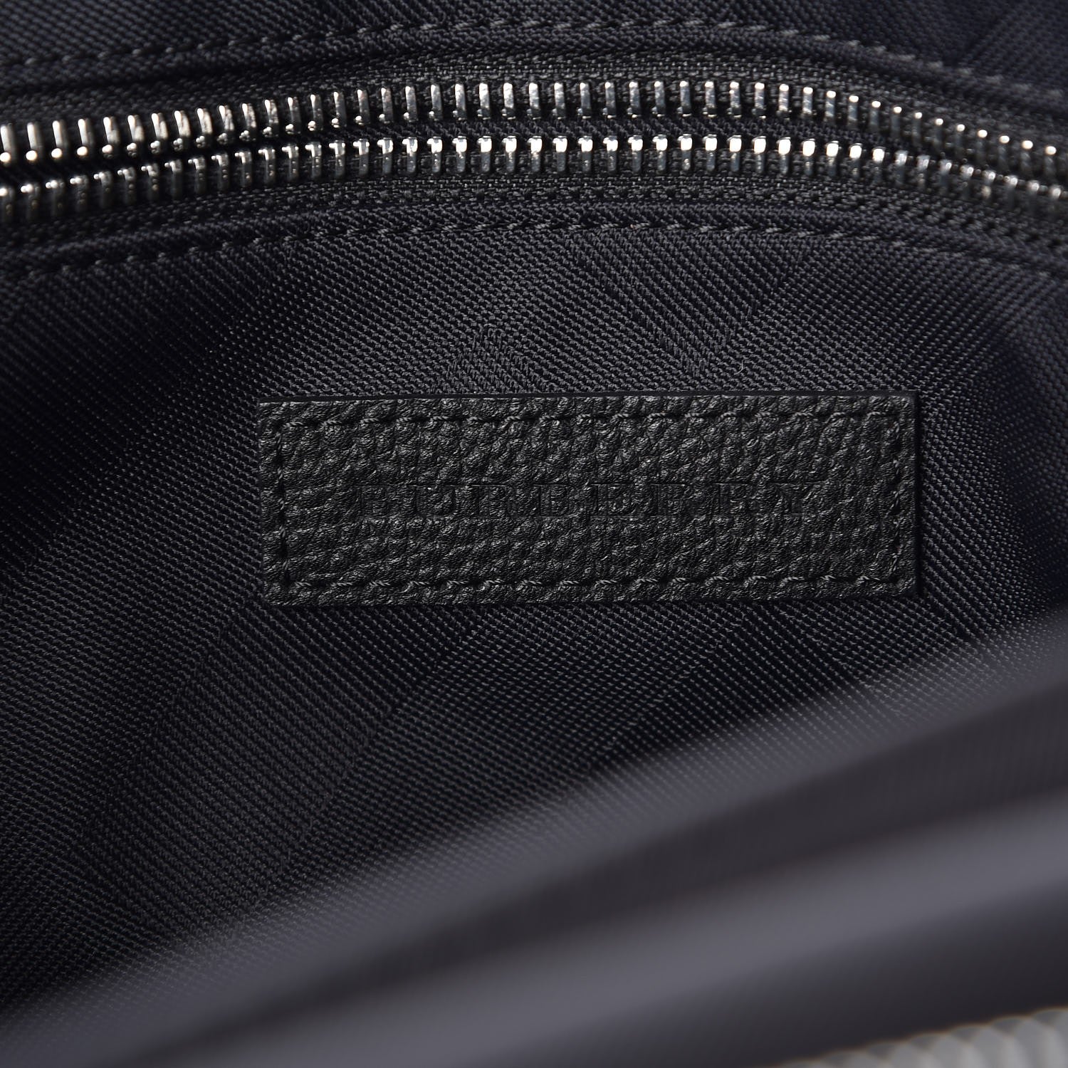 Burberry Grainy Calfskin Medium Wilbury Messenger Black 6 of 9