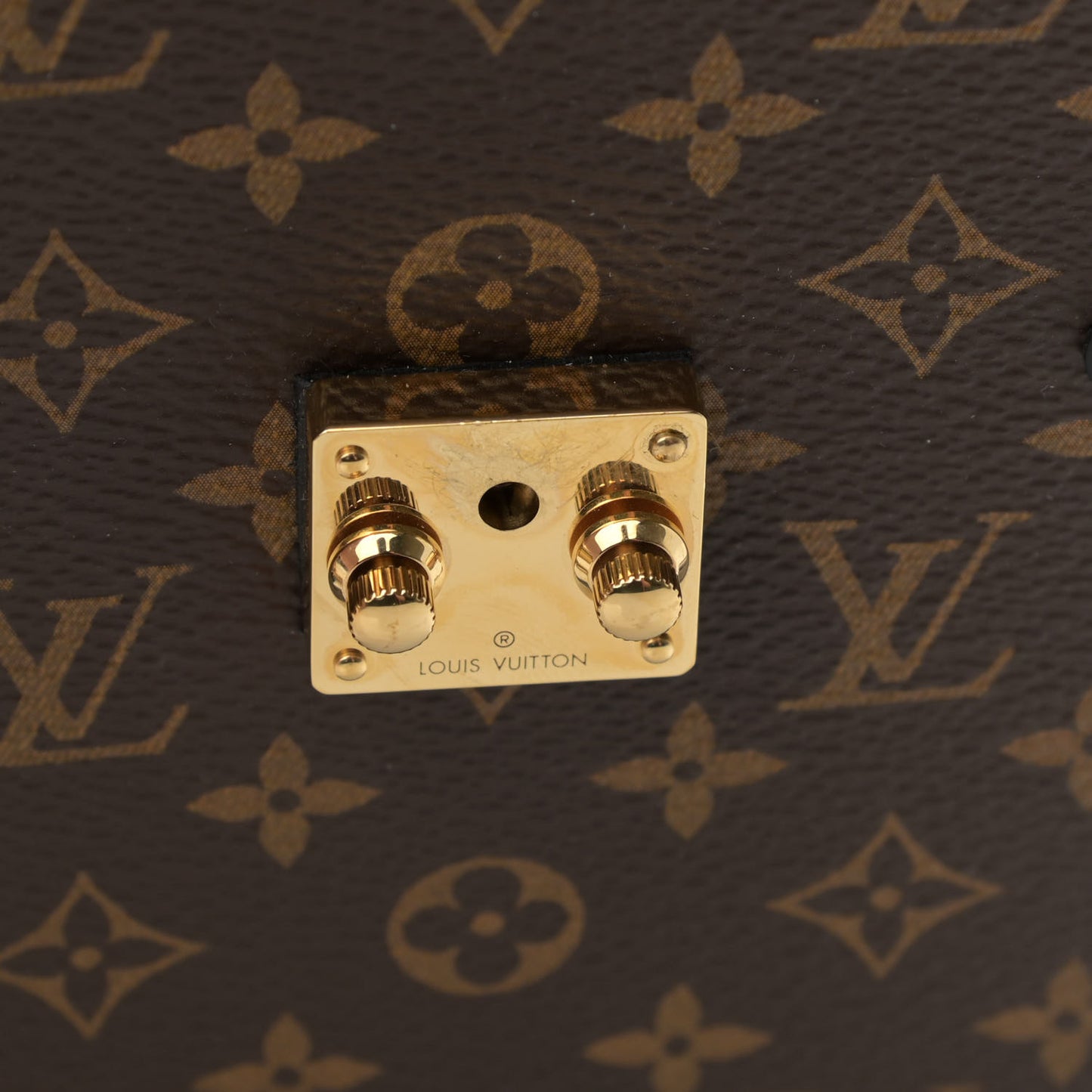 Monogram Pochette Trunk Verticale Black