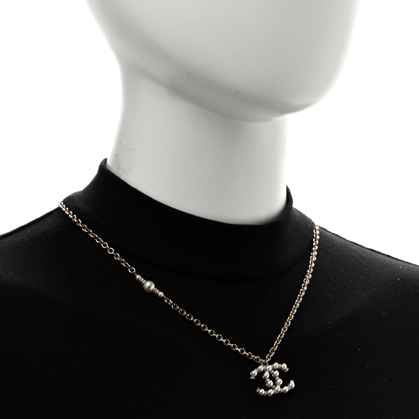 Crystal Pearl Nefertiti CC Pendant Necklace Gold