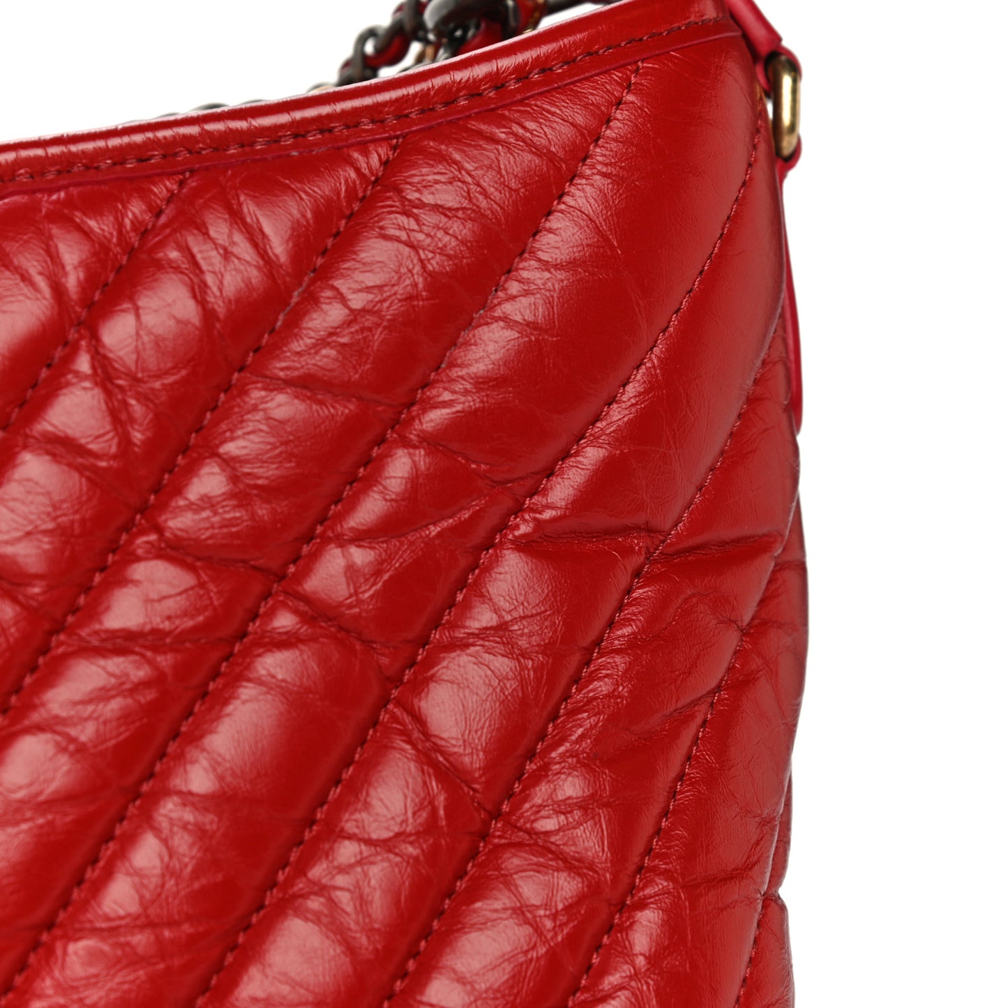 Aged Calfskin Chevron Quilted Medium Gabrielle Hobo Red