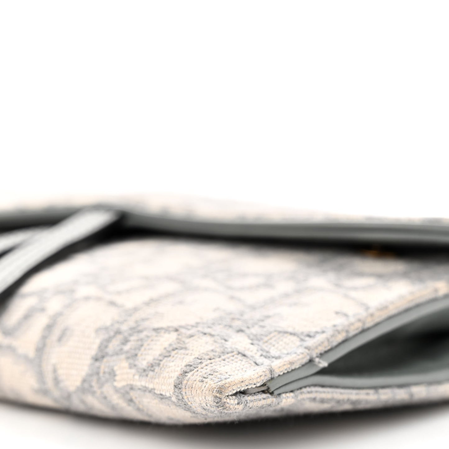 Oblique Saddle Chain Long Wallet Grey