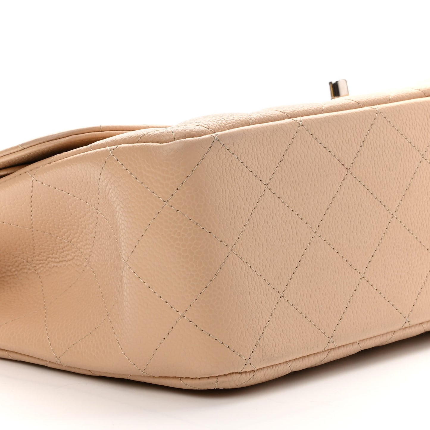 Caviar Quilted Jumbo Double Flap Beige Clair