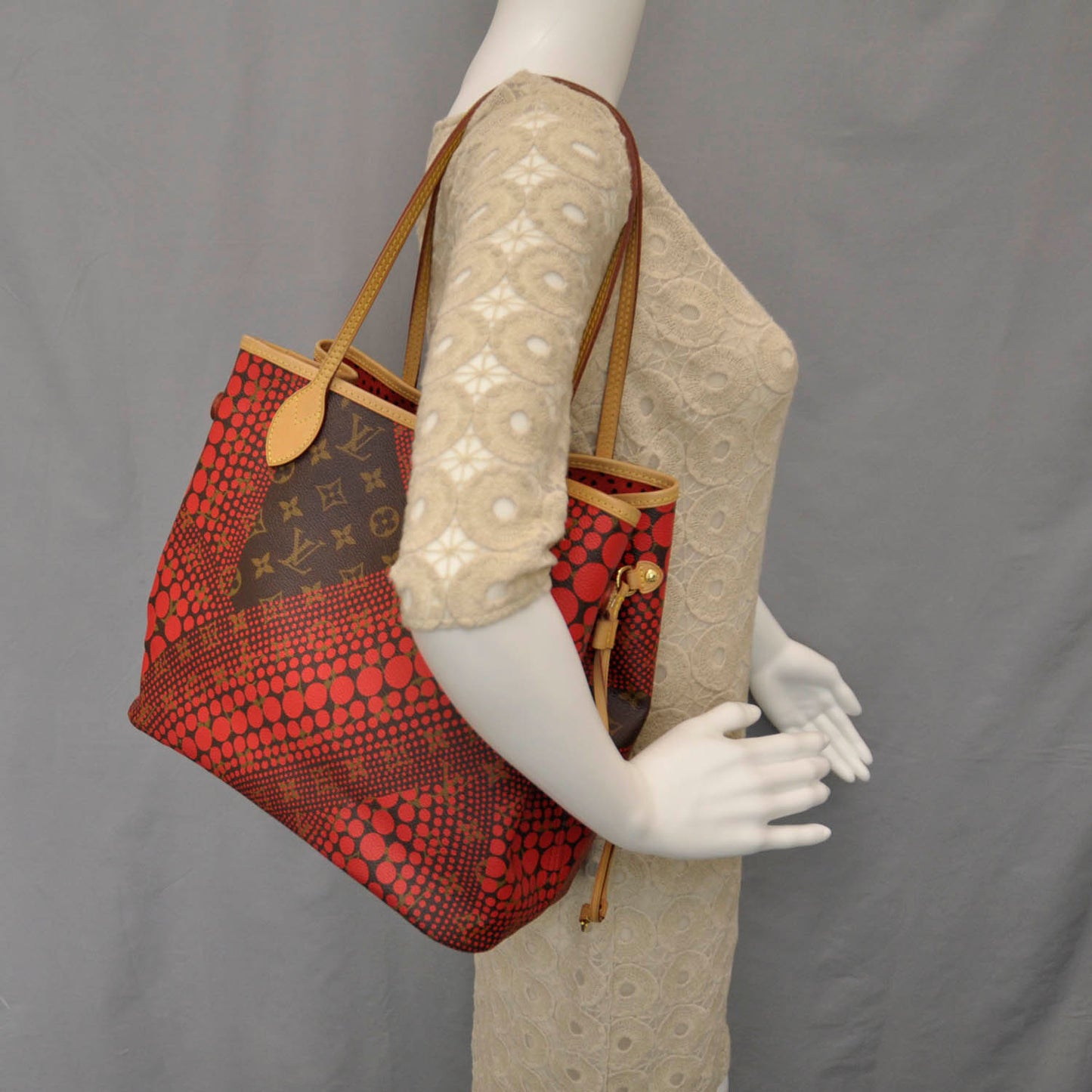 Monogram Kusama Waves Neverfull MM Red