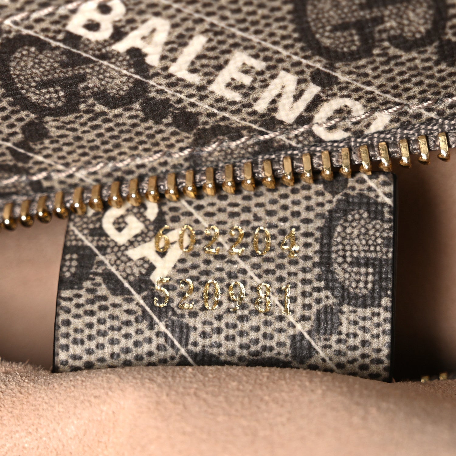 Gucci X BALENCIAGA GG Supreme Monogram Logo Print Horsebit 1955 Shoulder Bag Beige Ebony 7 of 10