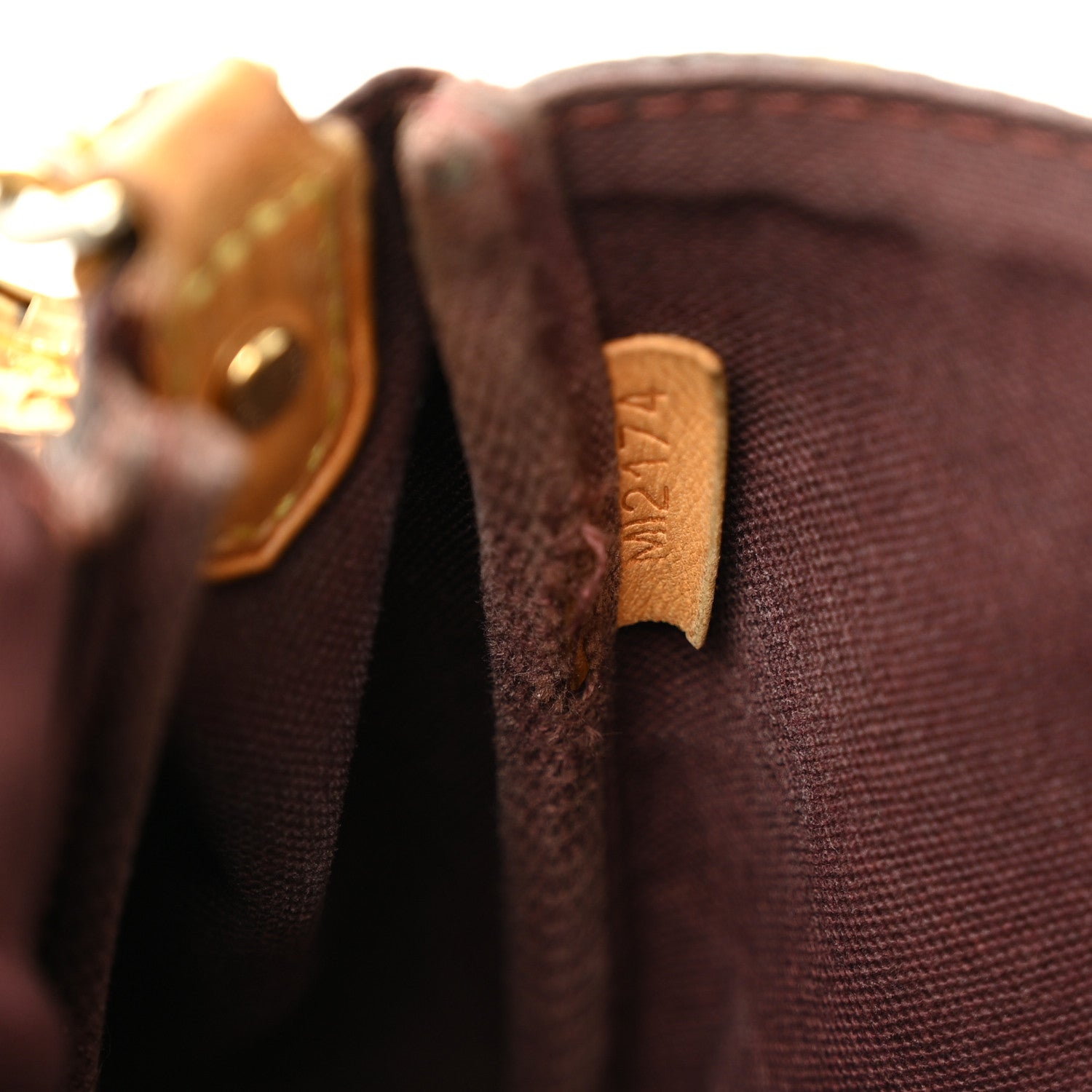 Louis Vuitton Monogram Favorite MM 7 of 11