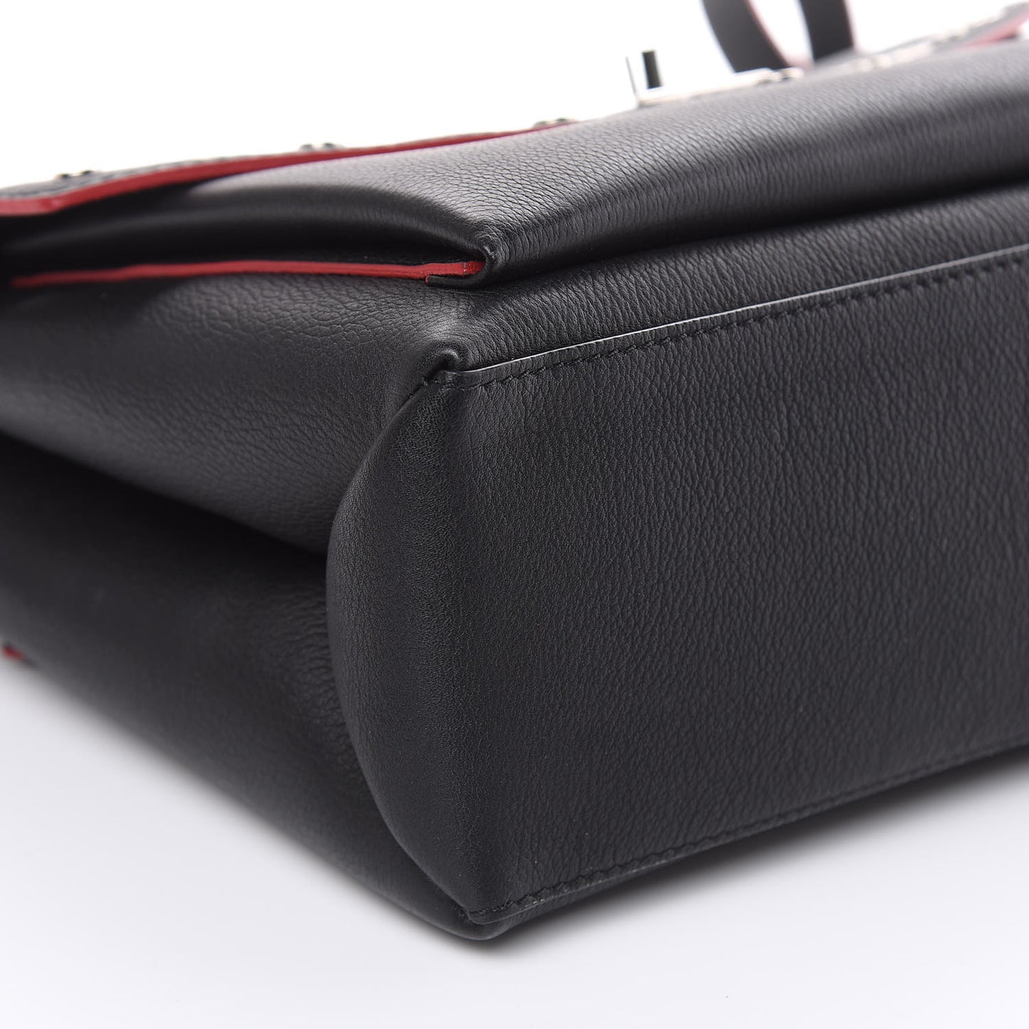 Soft Calfskin My Lockme Rivets Black