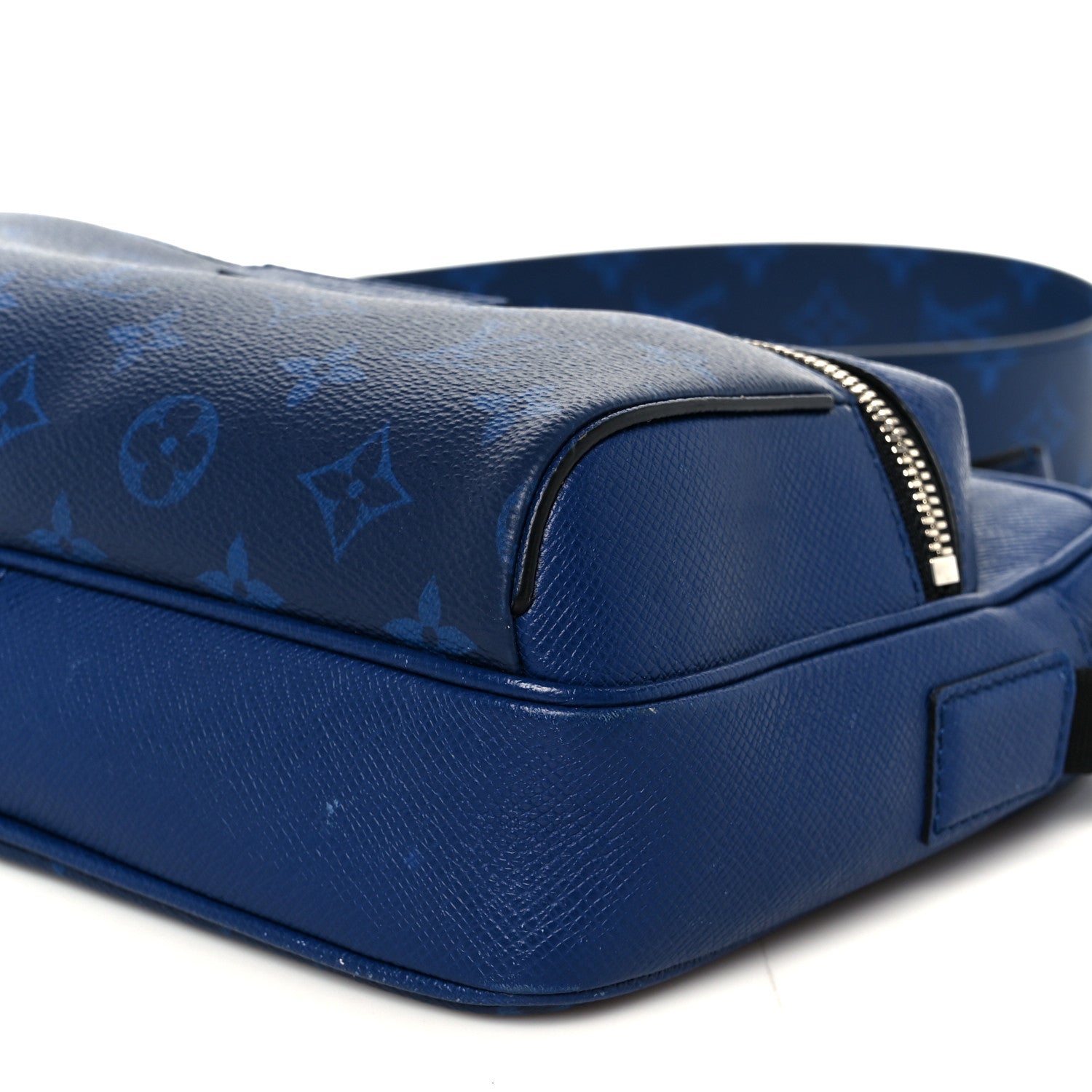 Louis Vuitton Taigarama Outdoor Messenger Cobalt 9 of 9