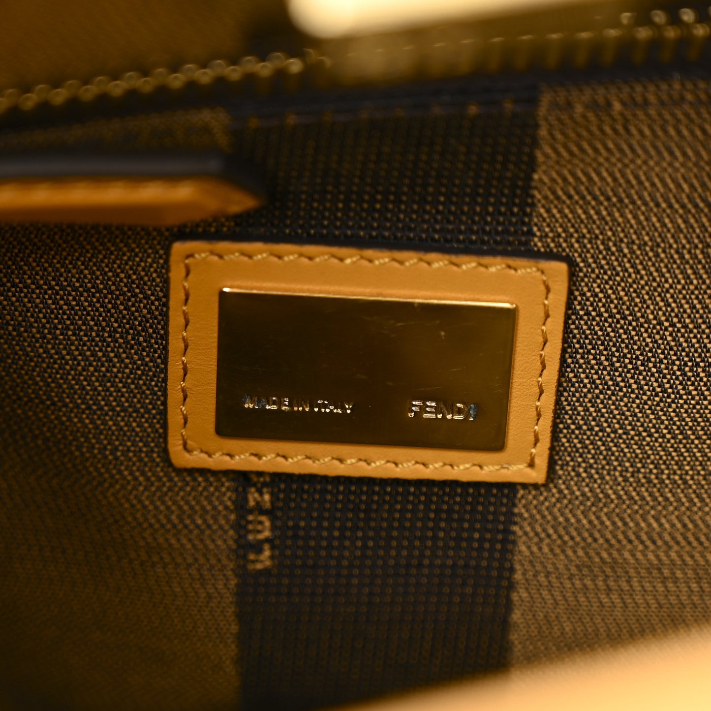 Vitello Morgan Fabric Jacquard Pequin Medium Peekaboo Iconic Satchel Giallo Syrup Tobacco Black